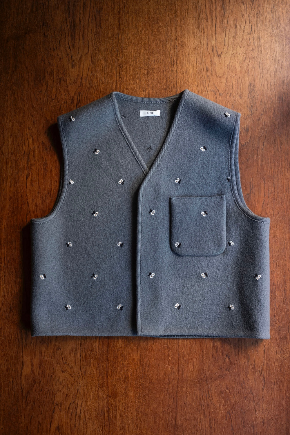 WALKER GILET CITY〔CASTELROCK FLOWER FELTED〕