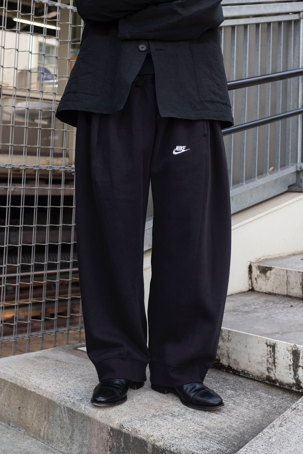 BLESS N°74 overjoggingjeansドッキングパンツ L 楽天市場】BLESS ブレス OVERJOGGINGJEANS ドッキングスウェット