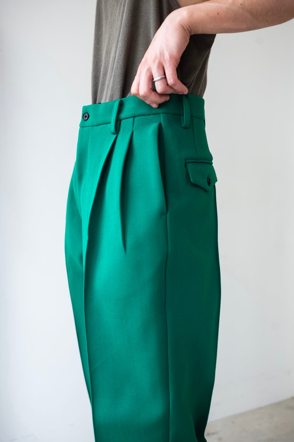 パンツ high count knit pin tuck wide trousers HIGH COUNT KNIT PIN TUCK WIDE TROUSERS | cliché