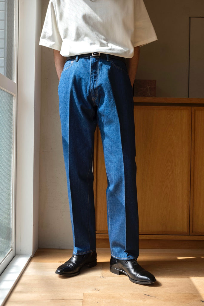 〔NEW〕Denim Tapered Trousers