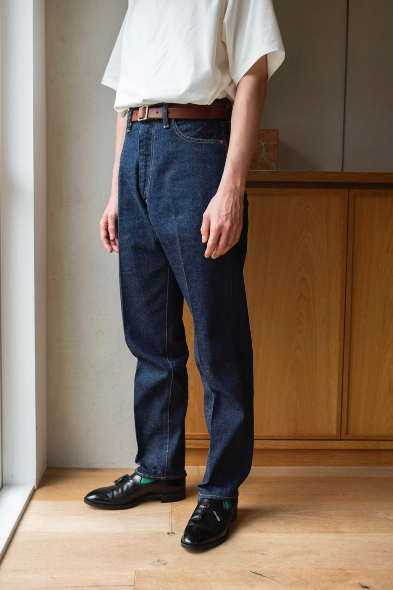 NEW〕Denim Tapered Trousers | cliché