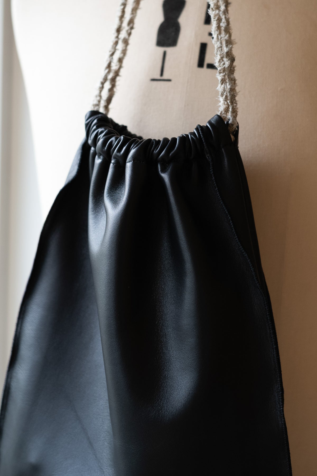 バッグ Lamb Skin Leather Market Knapsack BLACK CCGS12UNI A 〈LAMB SKIN BAG LARGE〉 | cliché