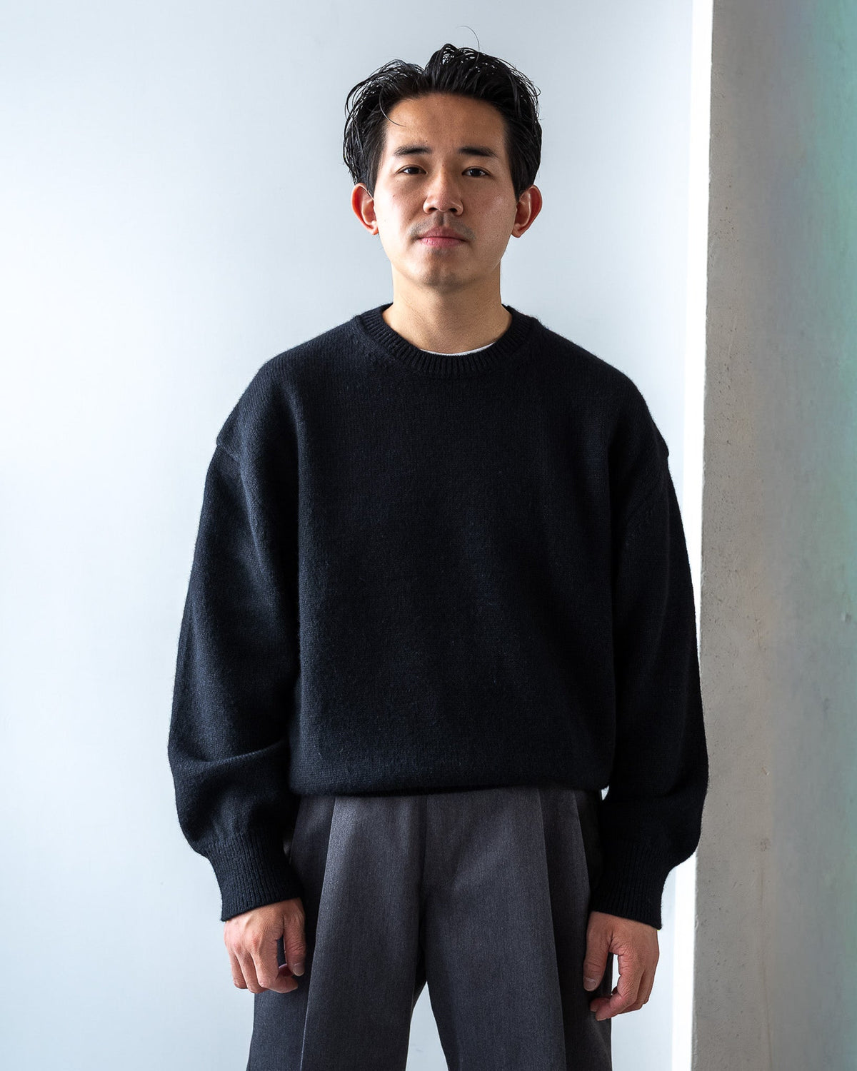 ニットを着るには、まだ早いですか。