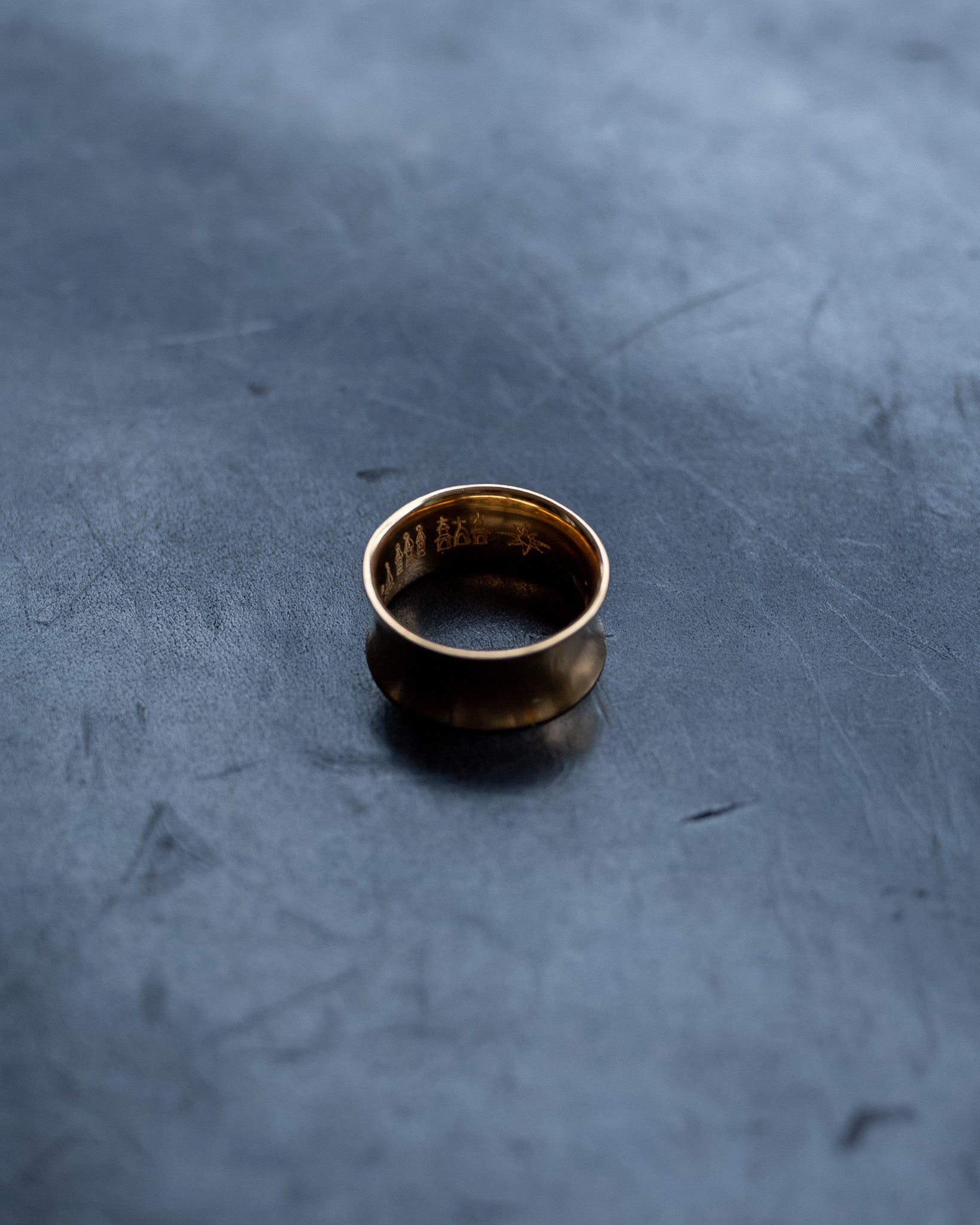 KNIGHT RING GOLD