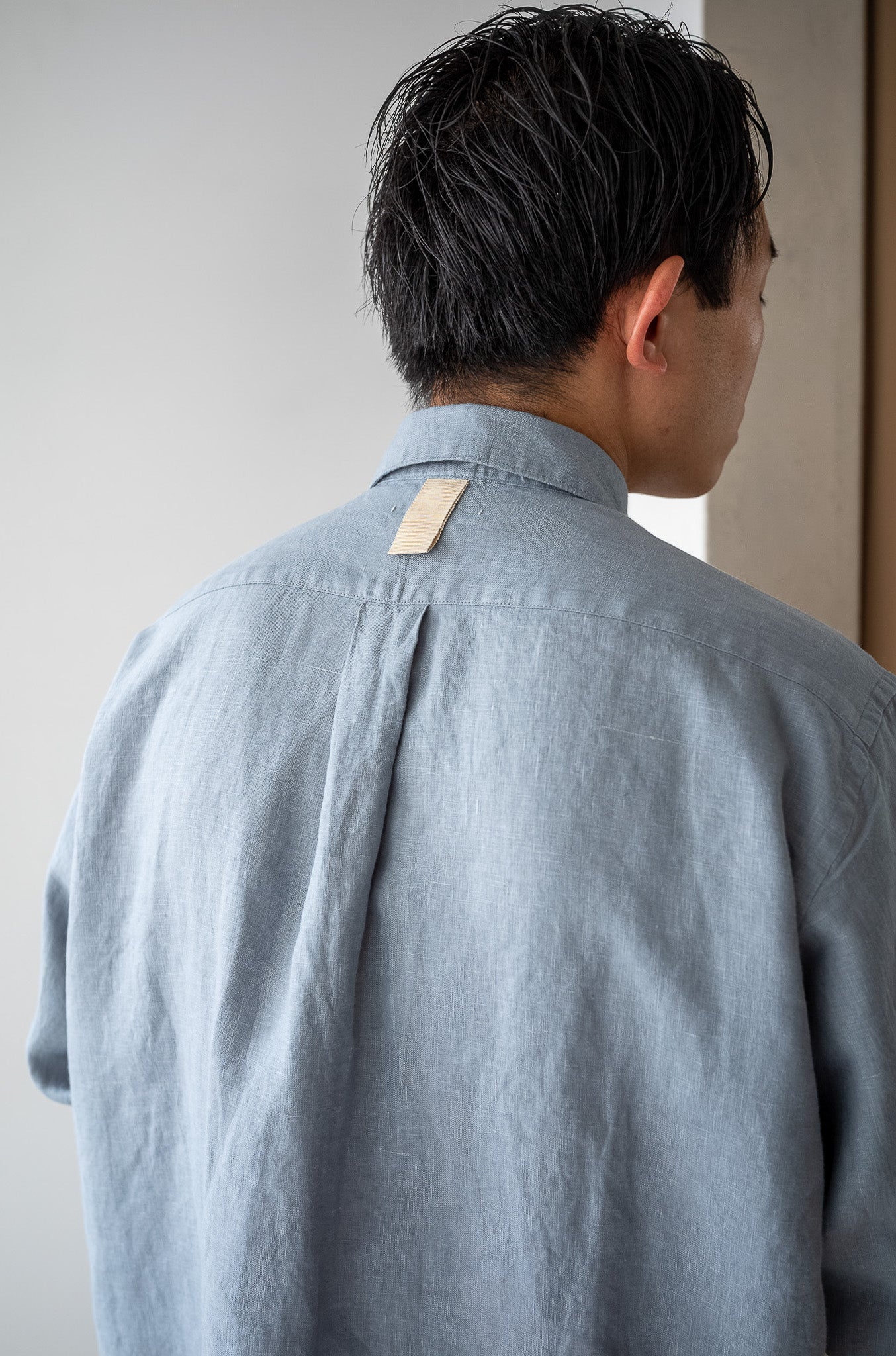 Essential Linen Shirt 〔BLEU GRIS〕