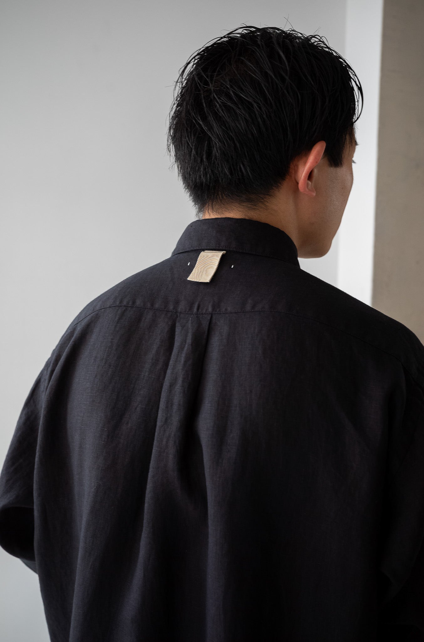 Essential Linen Shirt 〔NOIR〕