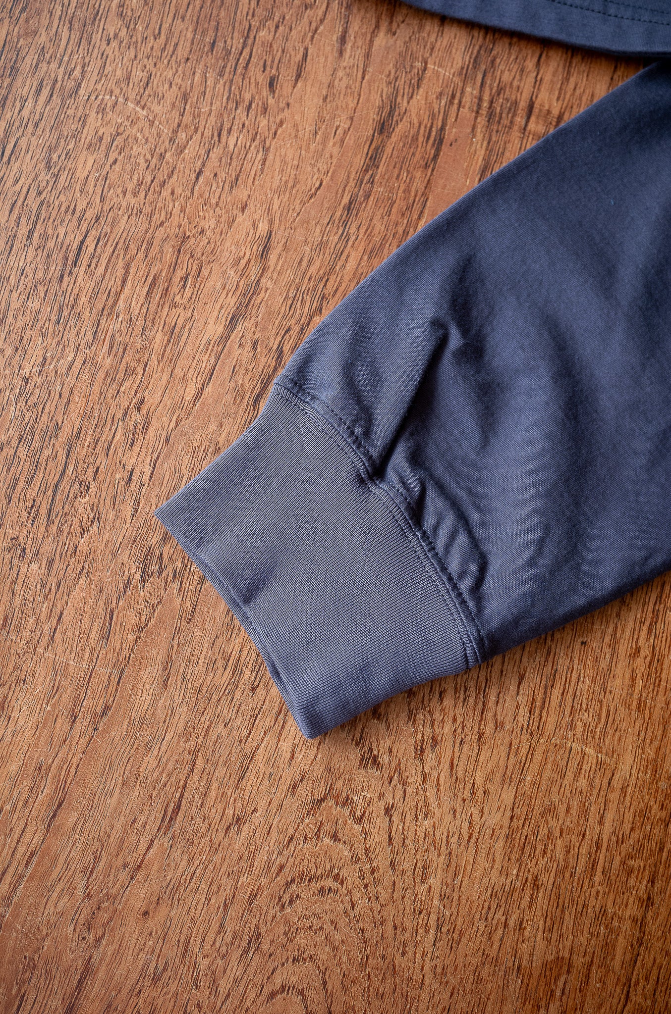 Essential L/S Tee 〔GRAY〕