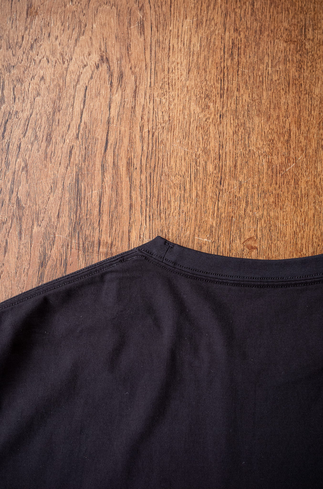Essential L/S Tee 〔BLACK〕