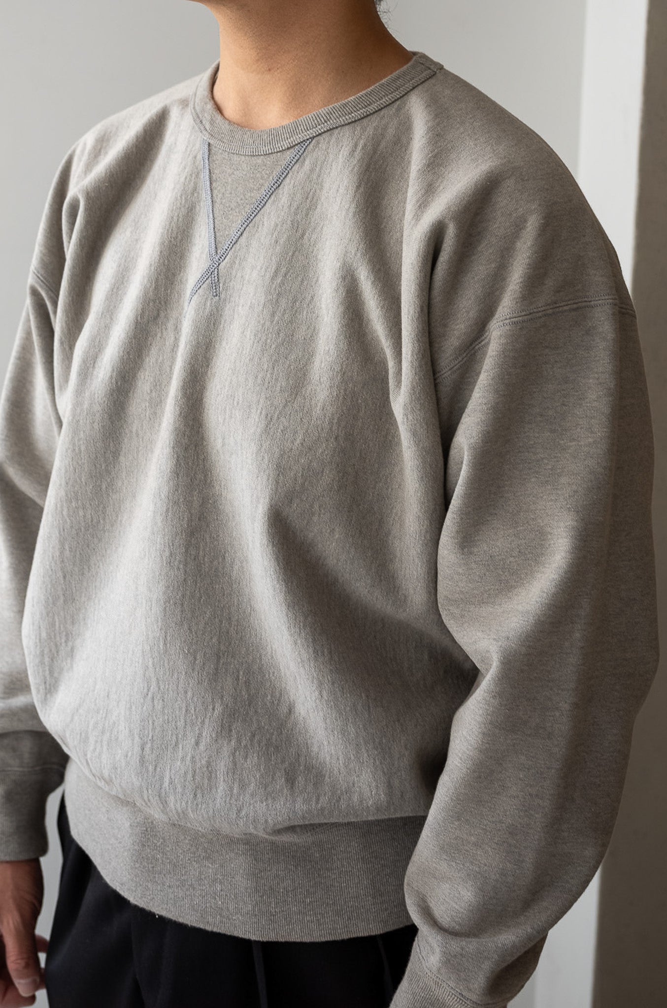 Essential Sweat Pullover 〔DIRTY L/GRAY〕