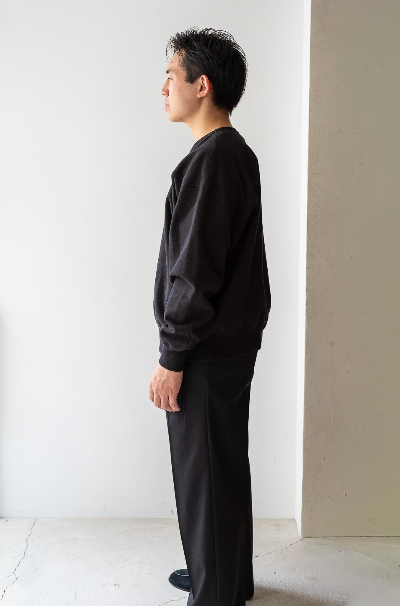 Essential Sweat Pullover 〔FADED BLACK〕