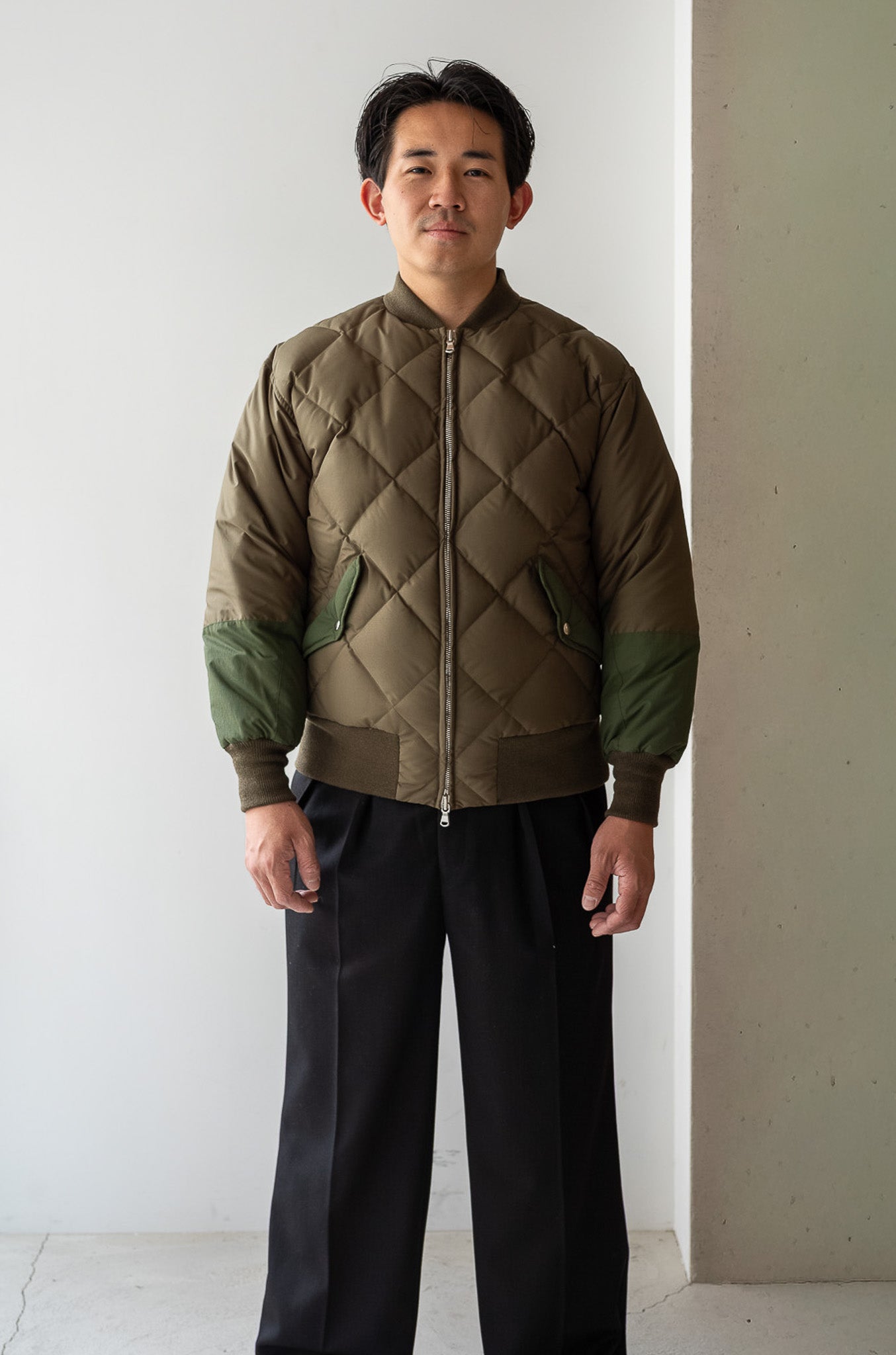 Nylon Quilted Down Jacket〔KHAKI〕