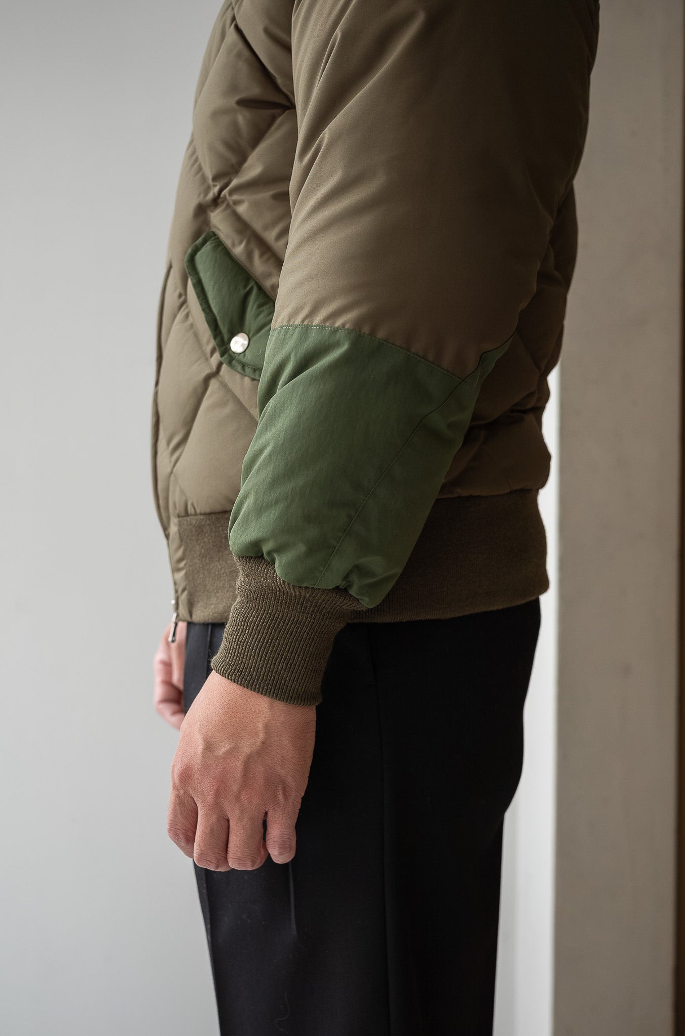Nylon Quilted Down Jacket〔KHAKI〕