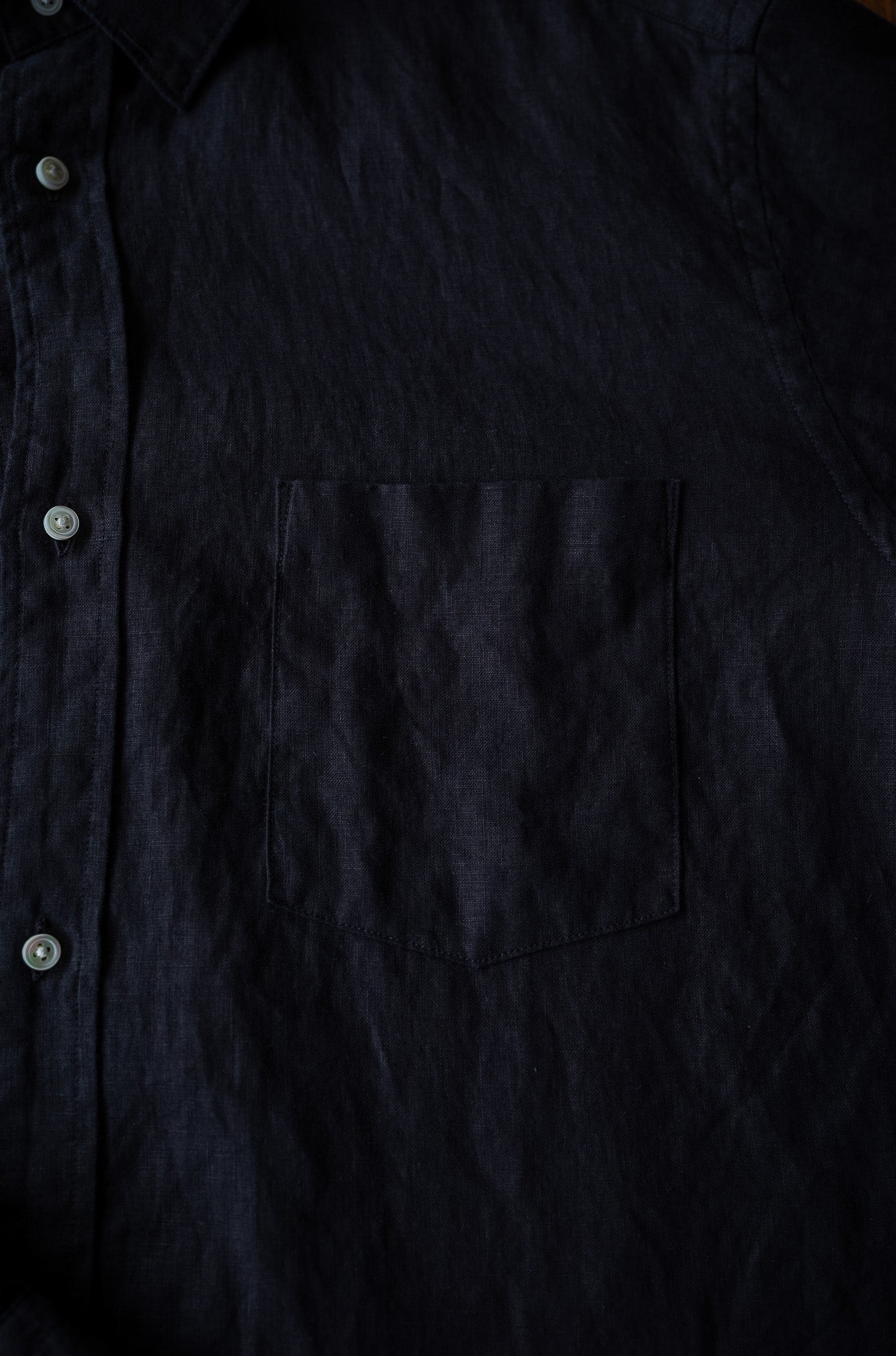 Essential Linen Shirt 〔NOIR〕
