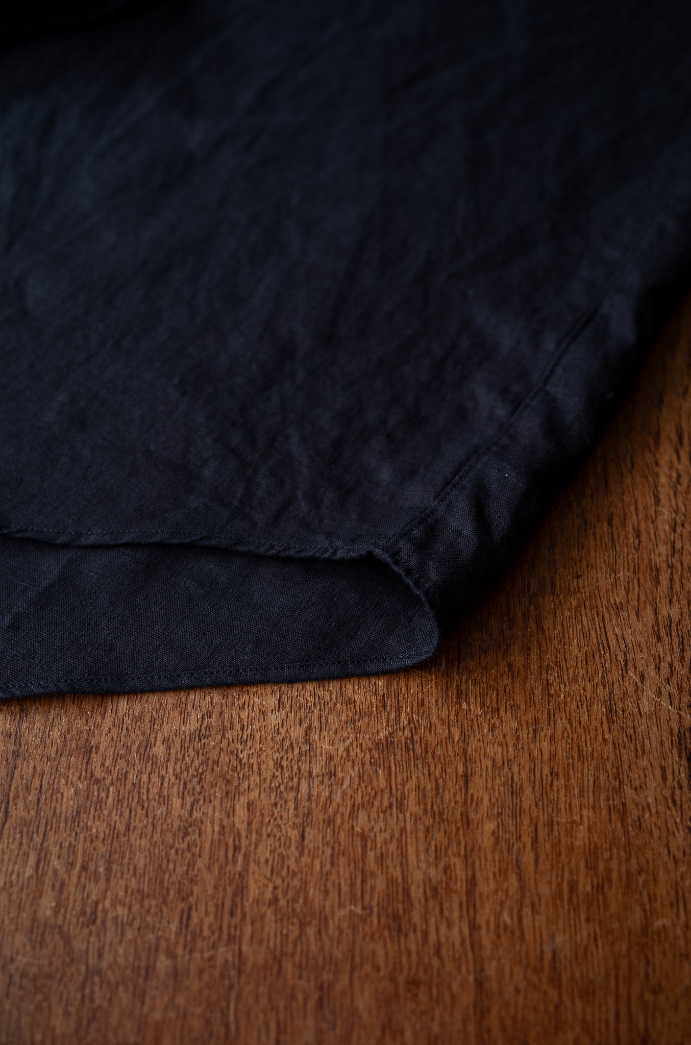 Essential Linen Shirt 〔NOIR〕