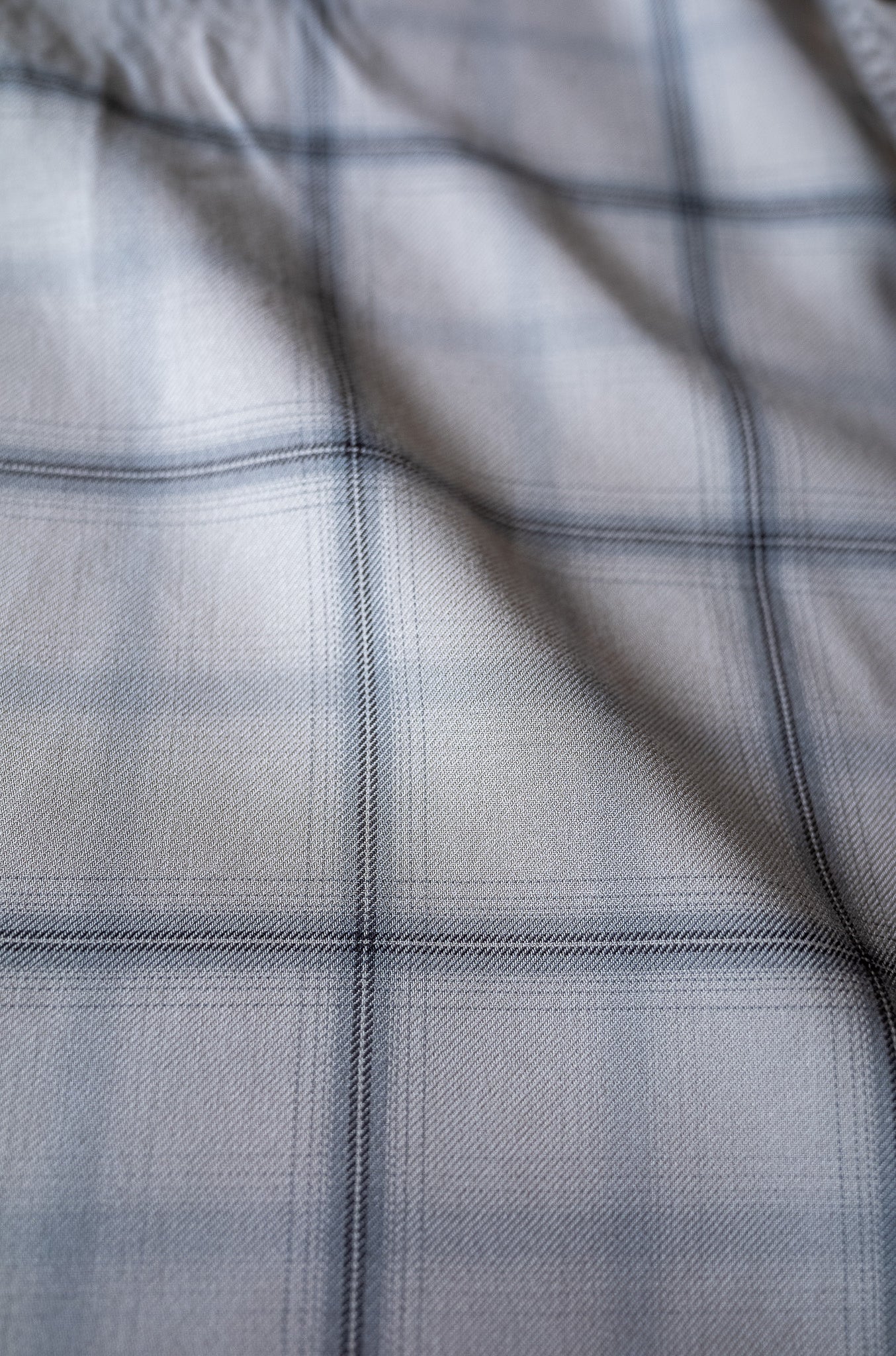 Lazy Luxe Rayon Shirt – Rayon Plaid 〔STONE GRAY〕
