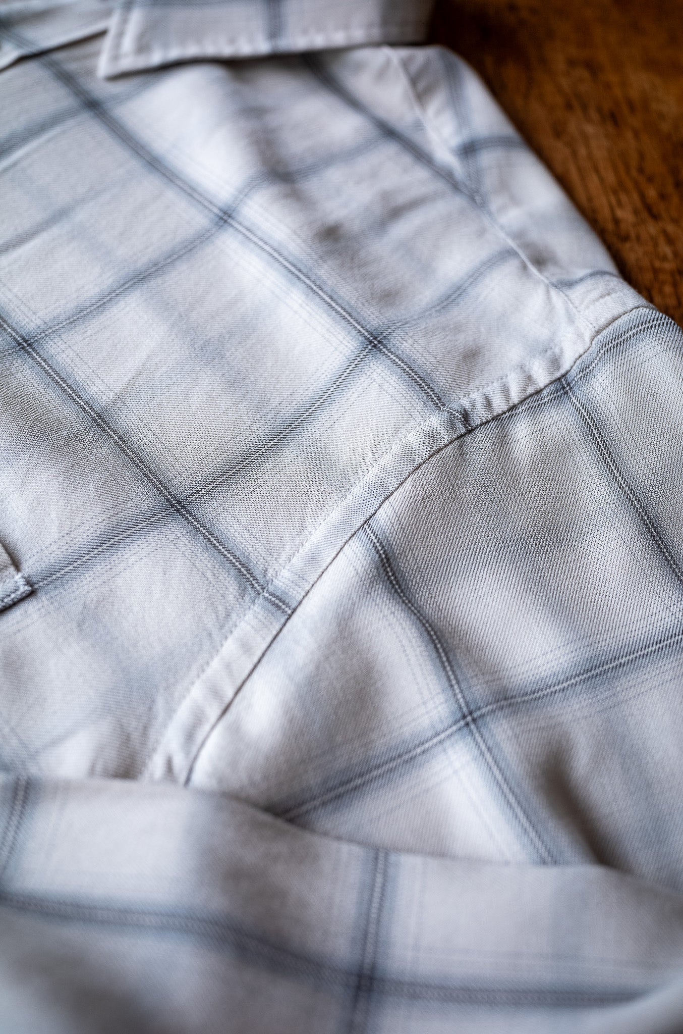 Lazy Luxe Rayon Shirt – Rayon Plaid 〔STONE GRAY〕