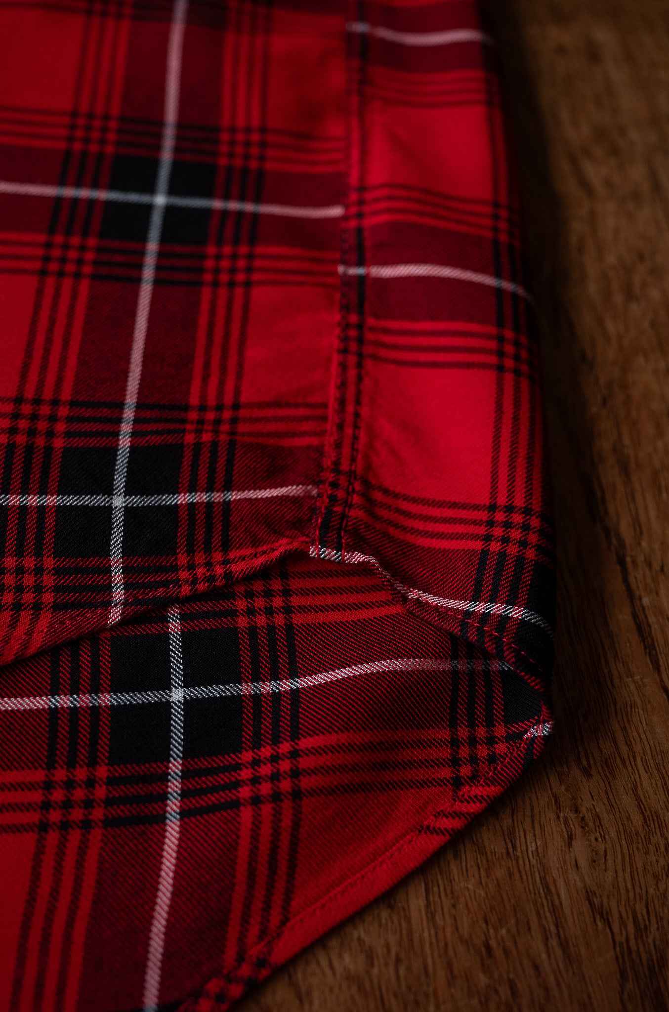 Lazy Luxe Rayon Shirt – Rayon Plaid 〔RED×BLACK〕