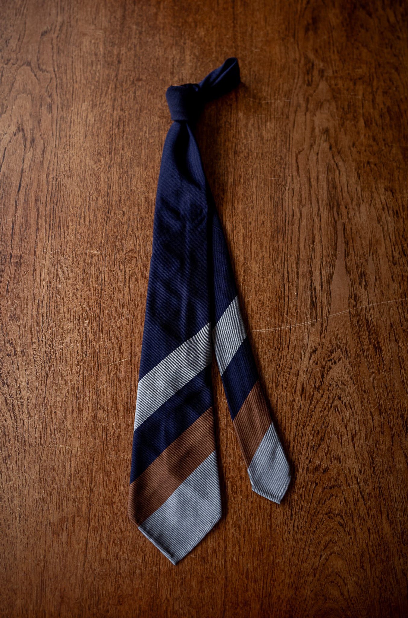 セッテピエゲ7つ折りアットヴァンヌッチSEVEN FOLD加賀健二 Panel Border Sette Pieghe Tie 〈NAVY BASE〉 – cliché