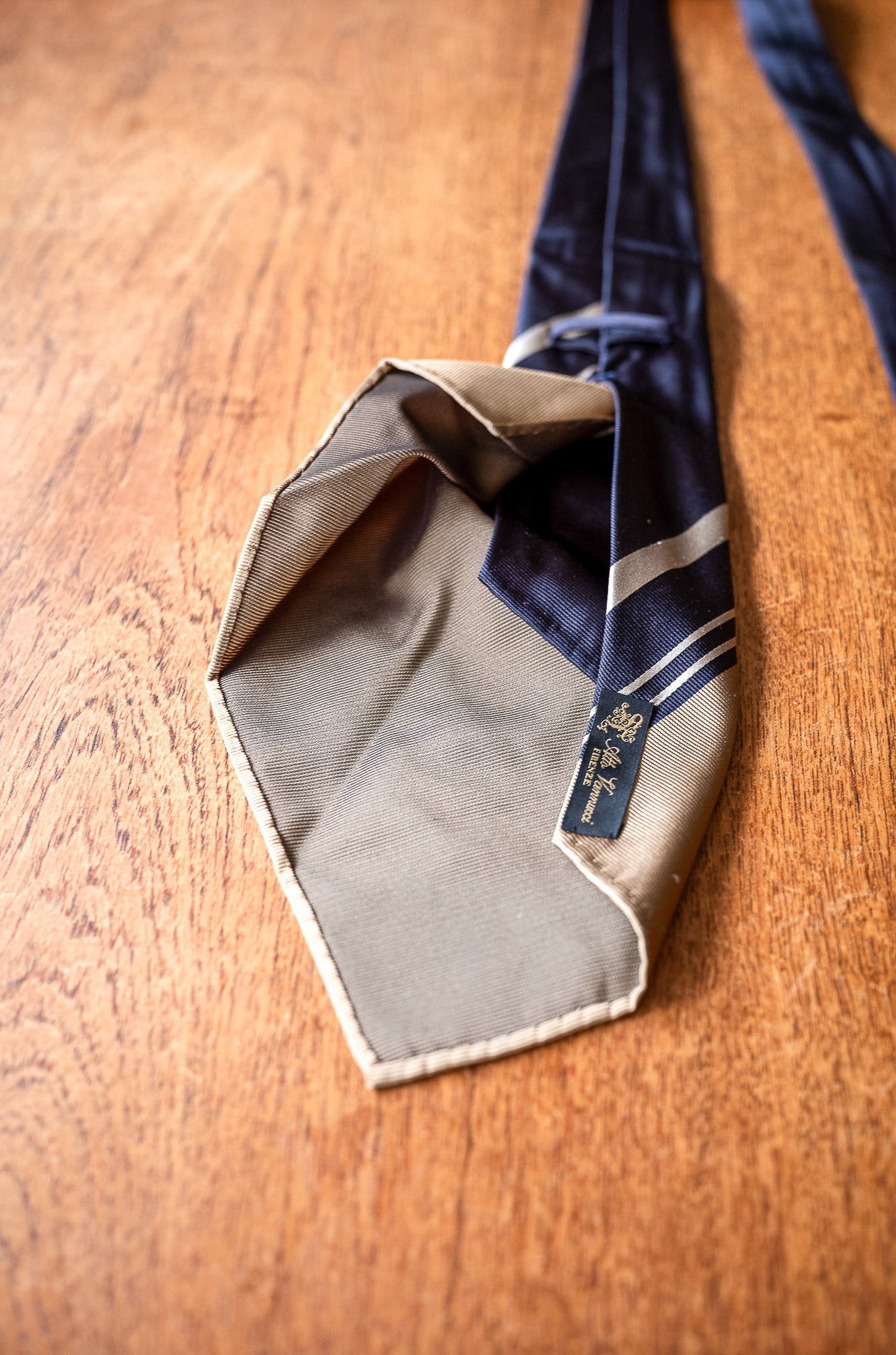 EX) MOD 7 / PANEL BORDER SETTE PIEGHE TIE 〔NAVY × BEIGE〕 | cliché