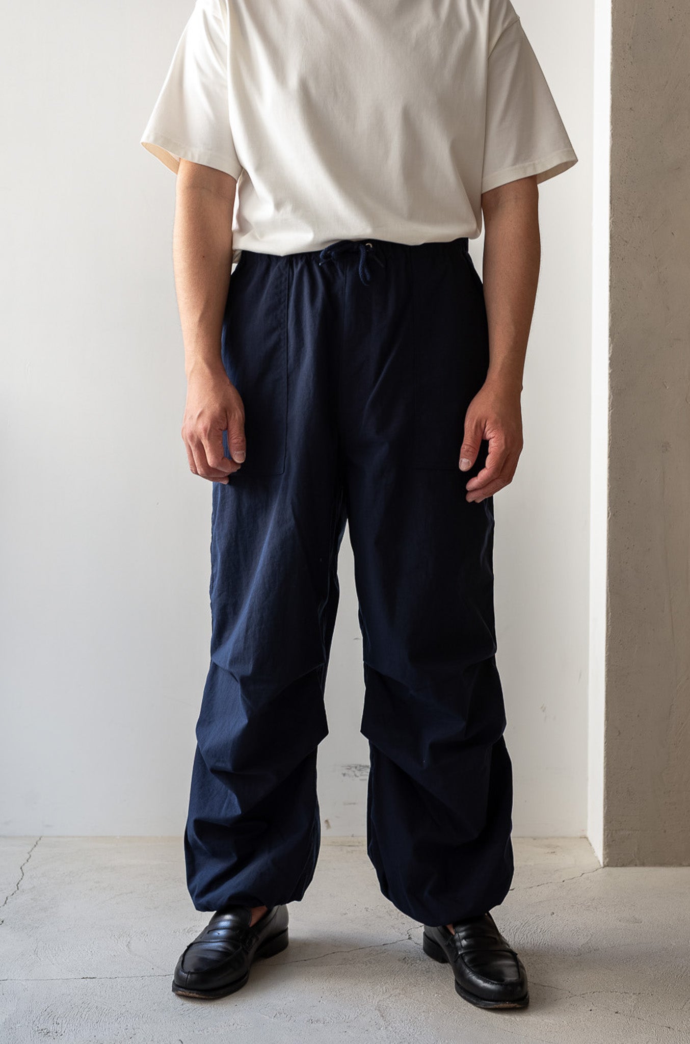 Shrunken Nylon Baker Pants〔NAVY〕