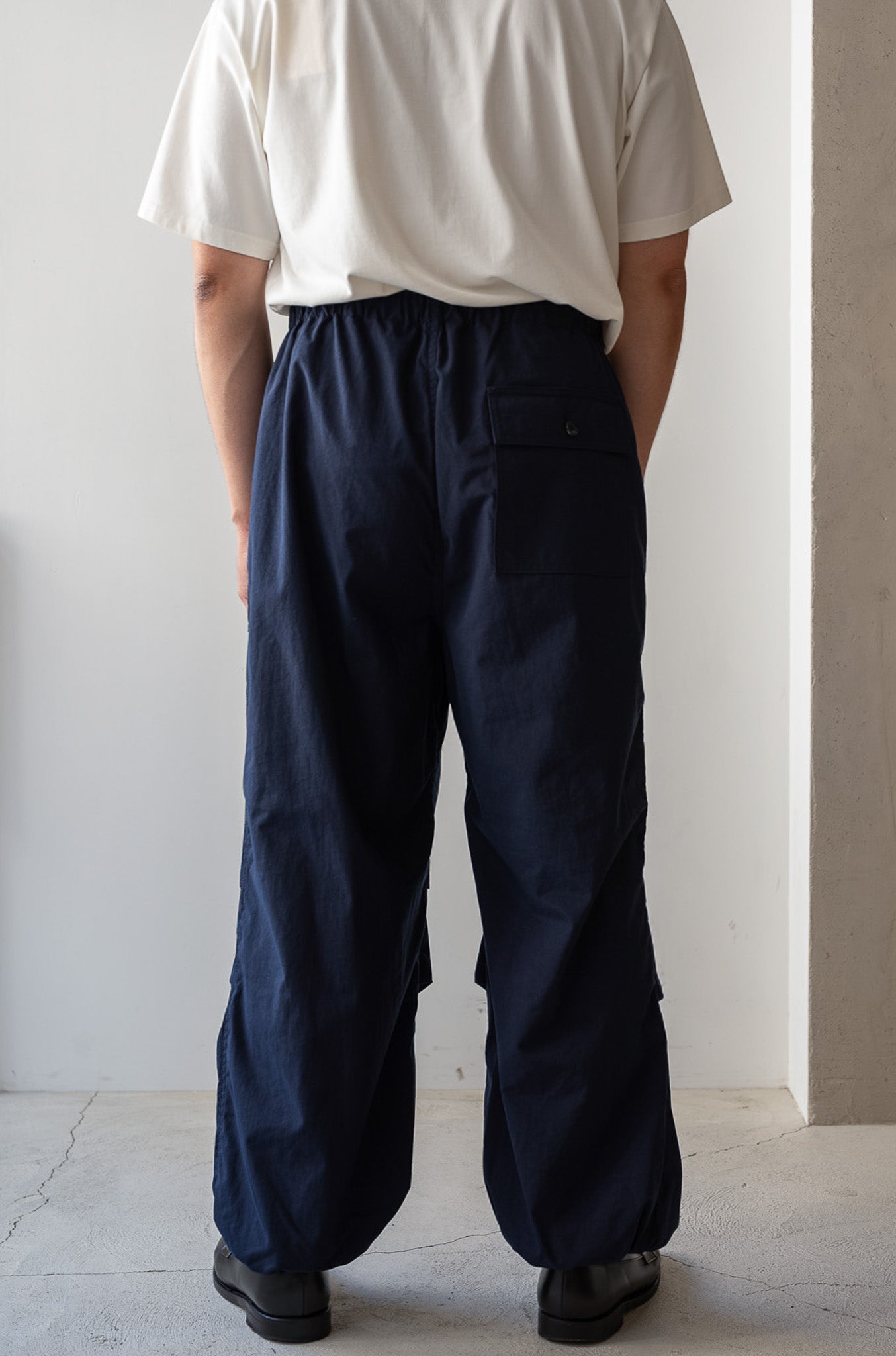 Shrunken Nylon Baker Pants〔NAVY〕