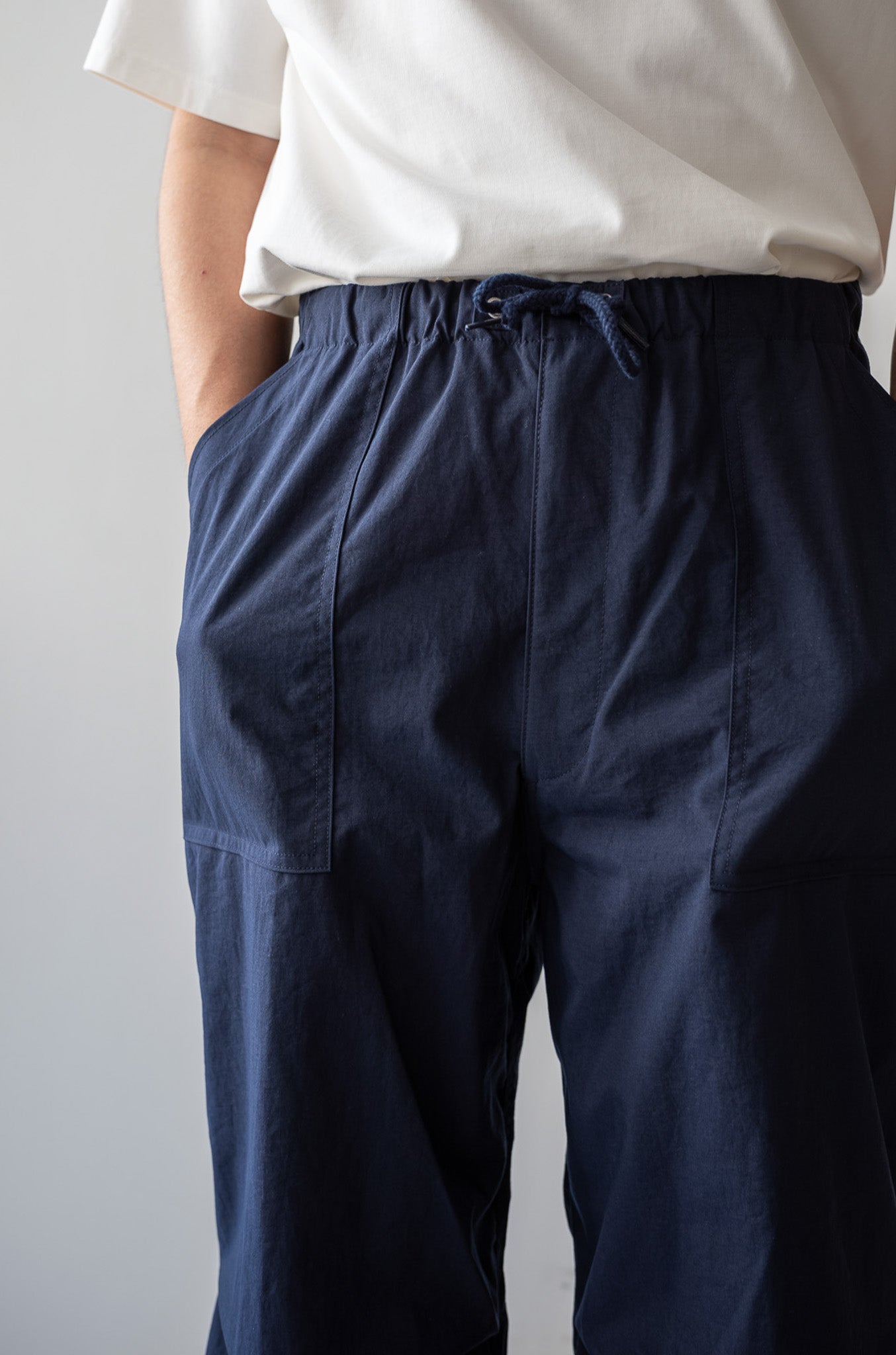 Shrunken Nylon Baker Pants〔NAVY〕