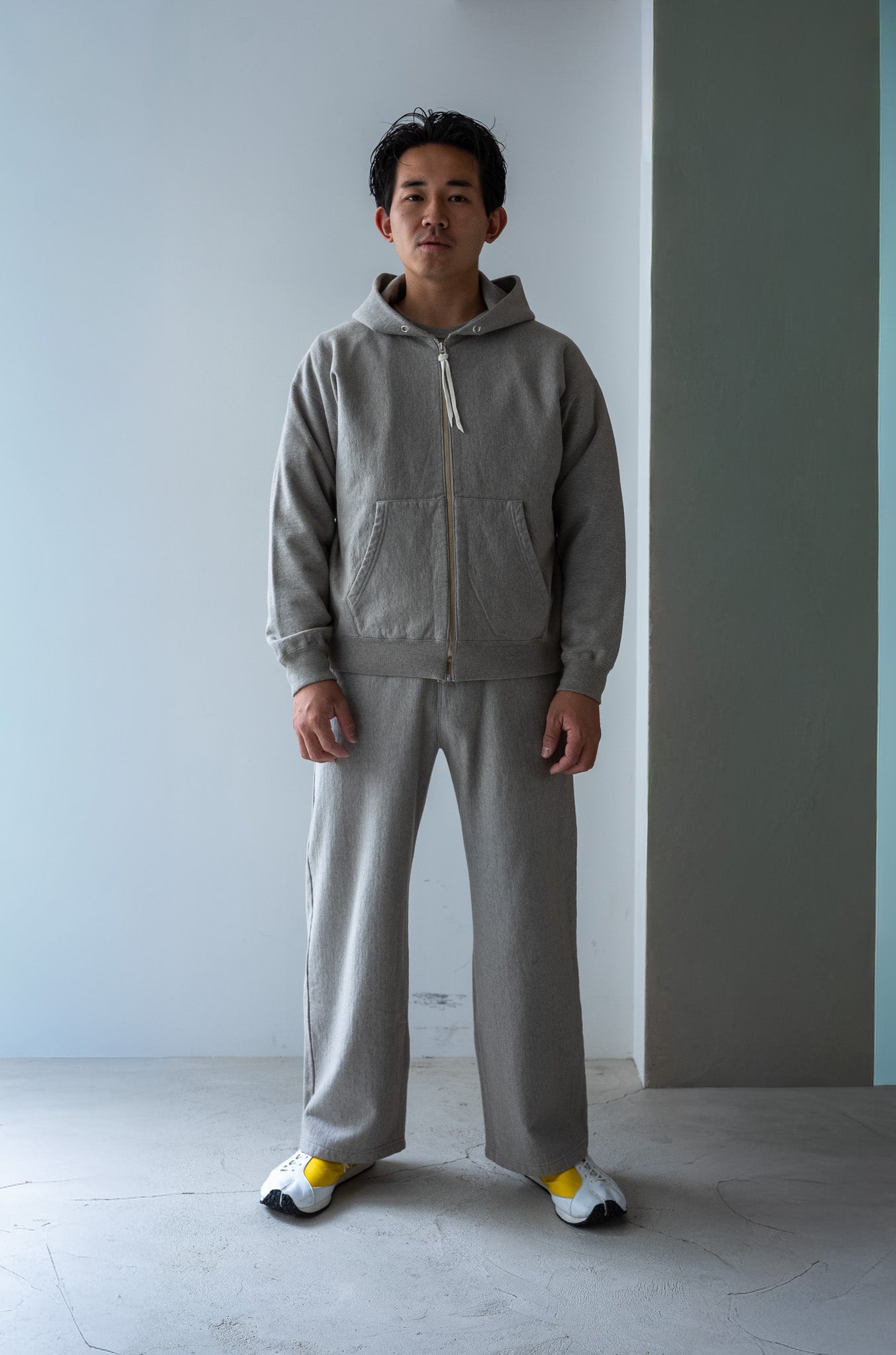 Essential Zip Sweat Parka 〔DIRTY L/GRAY〕