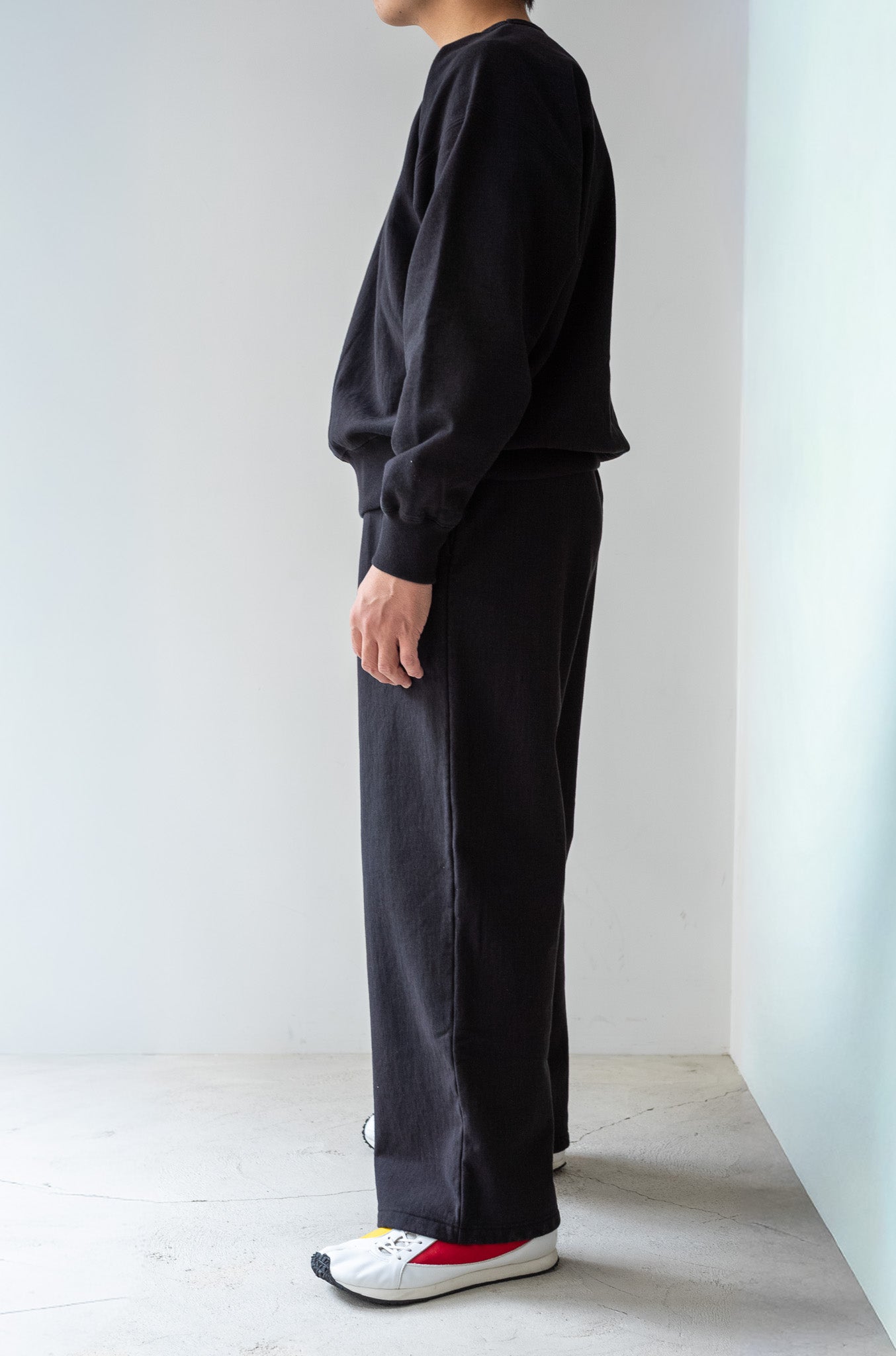 Essential Sweat Wide Pants 〔FADED BLACK〕