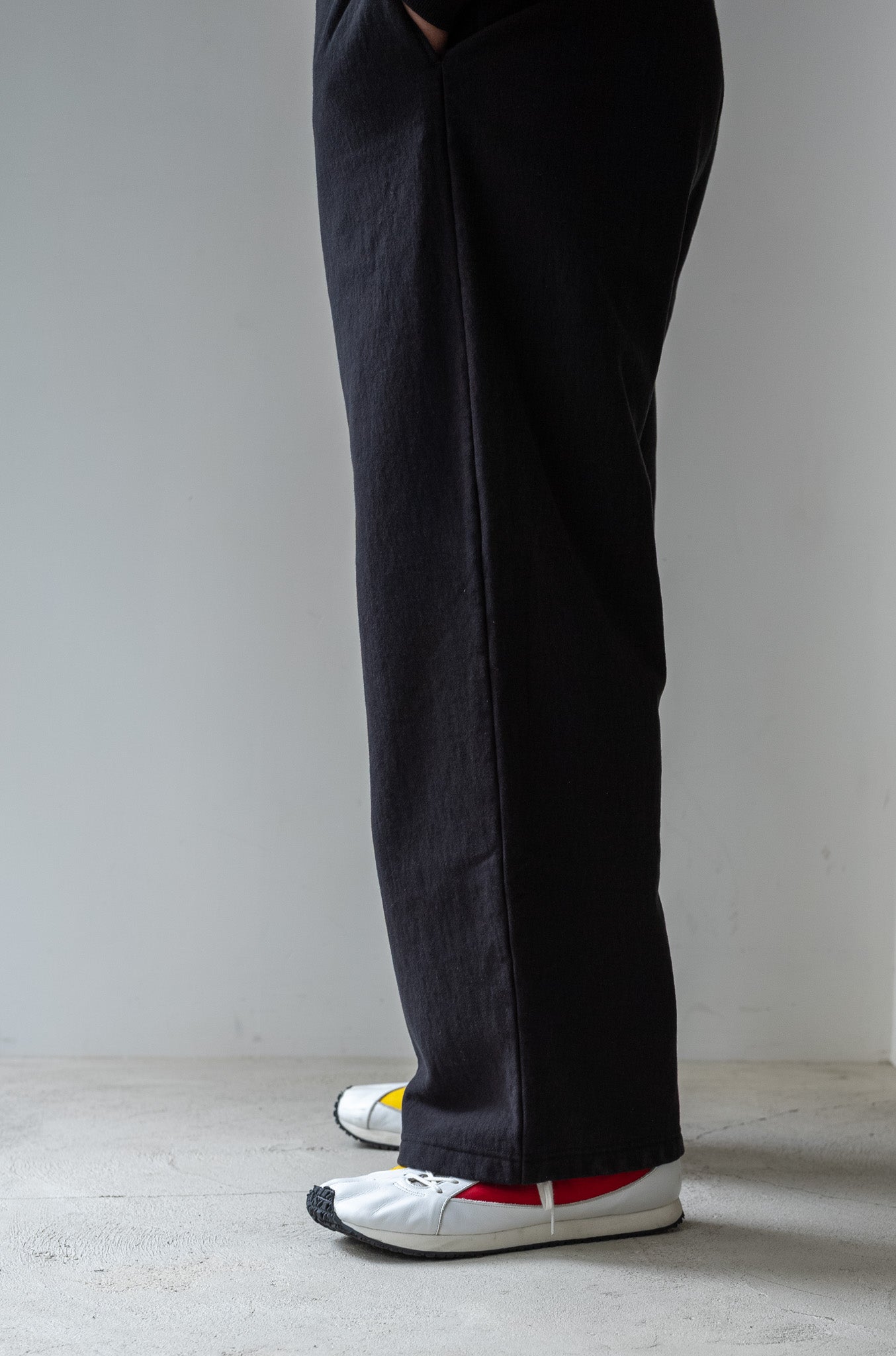 Essential Sweat Wide Pants 〔FADED BLACK〕