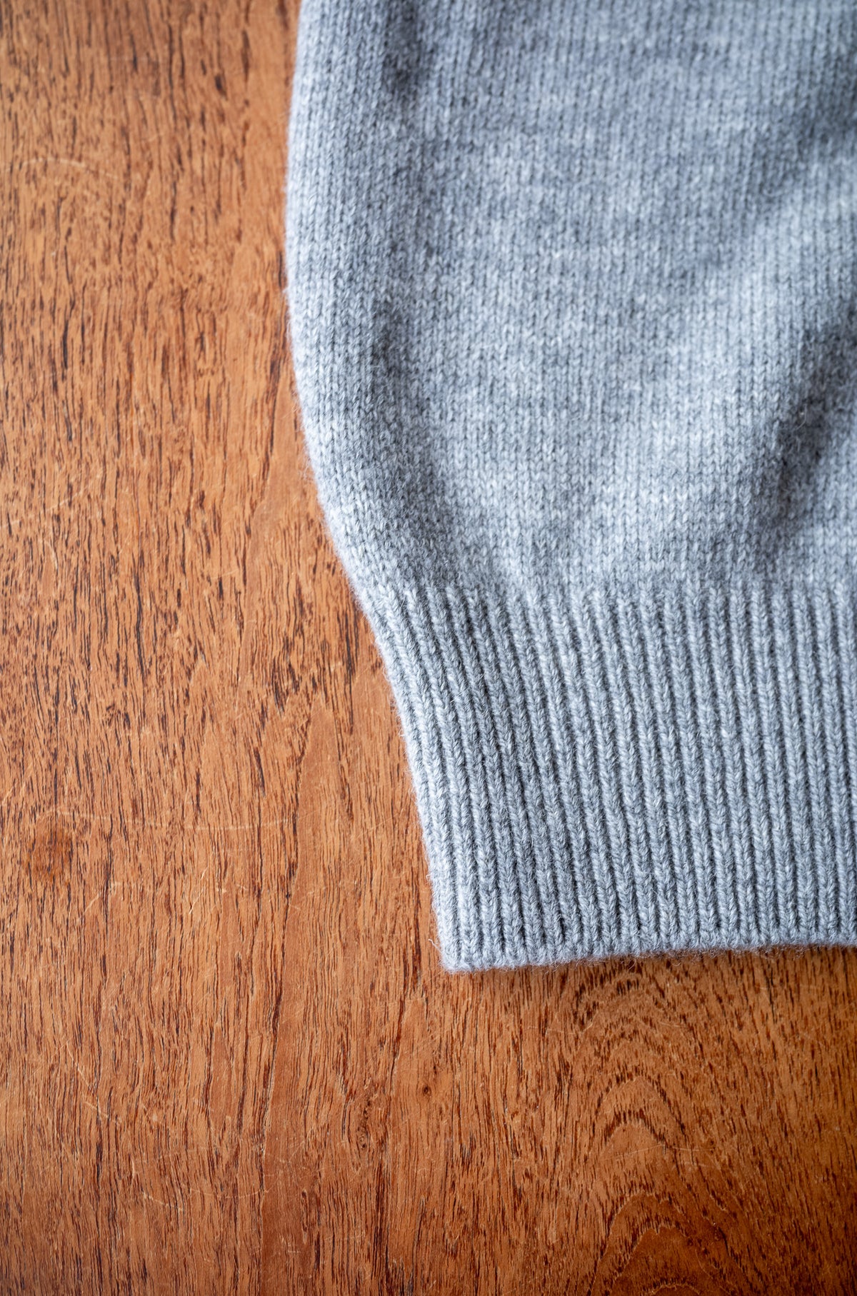 Quiet Season Crew-Knit〈L/GRAY〉