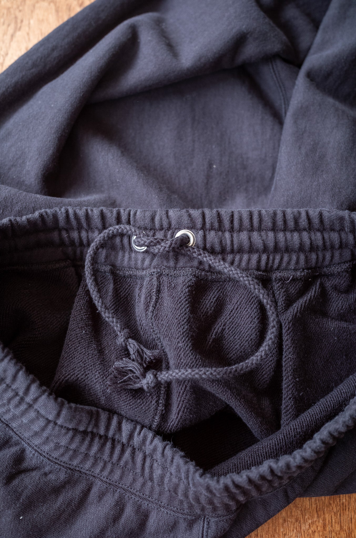Essential Sweat Wide Pants 〔FADED BLACK〕