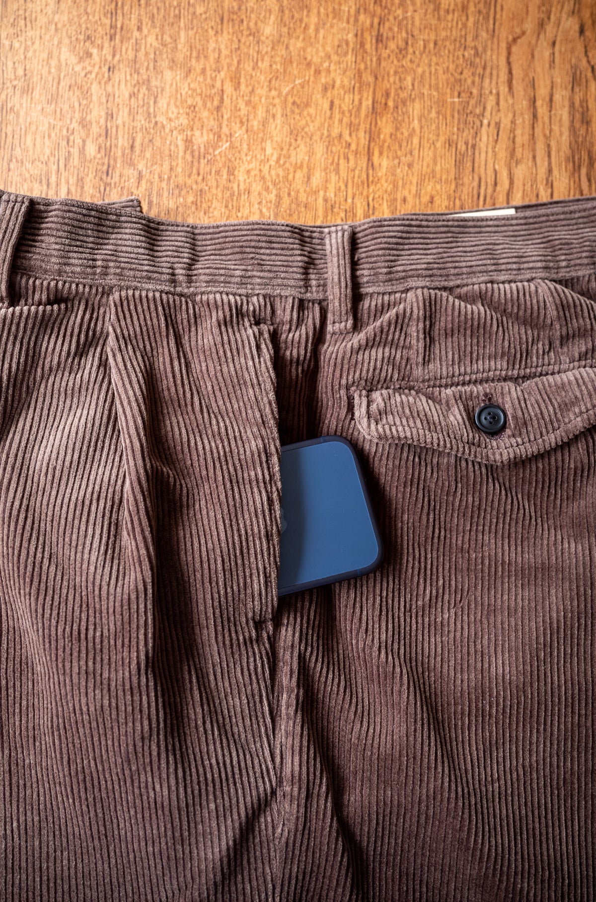 Warm Corduroy Trousers 〈BROWN〉