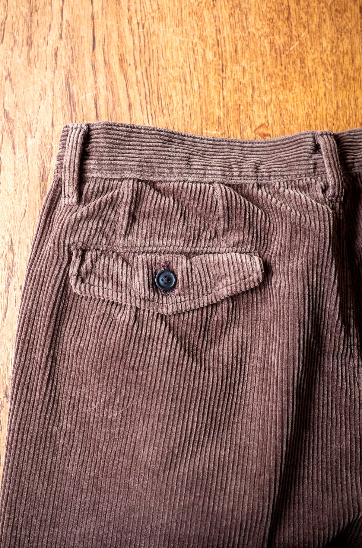 Warm Corduroy Trousers 〈BROWN〉
