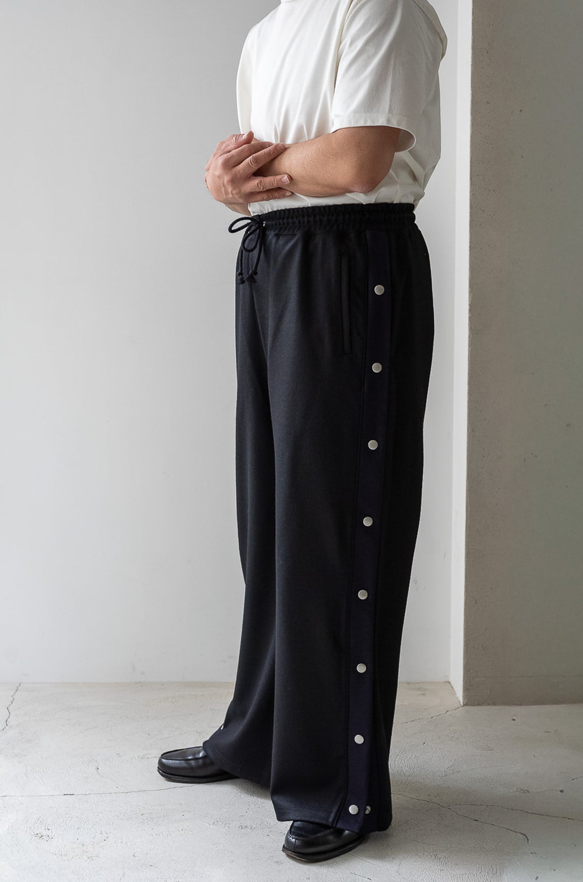 Teraway Wool Trousers 〈NOIR〉