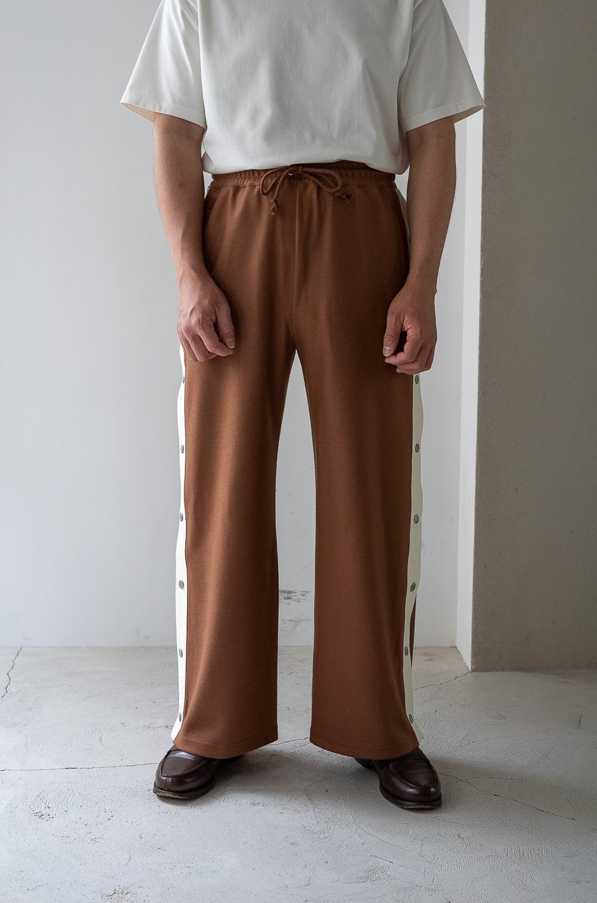 Teraway Wool Trousers 〈FAUVE〉