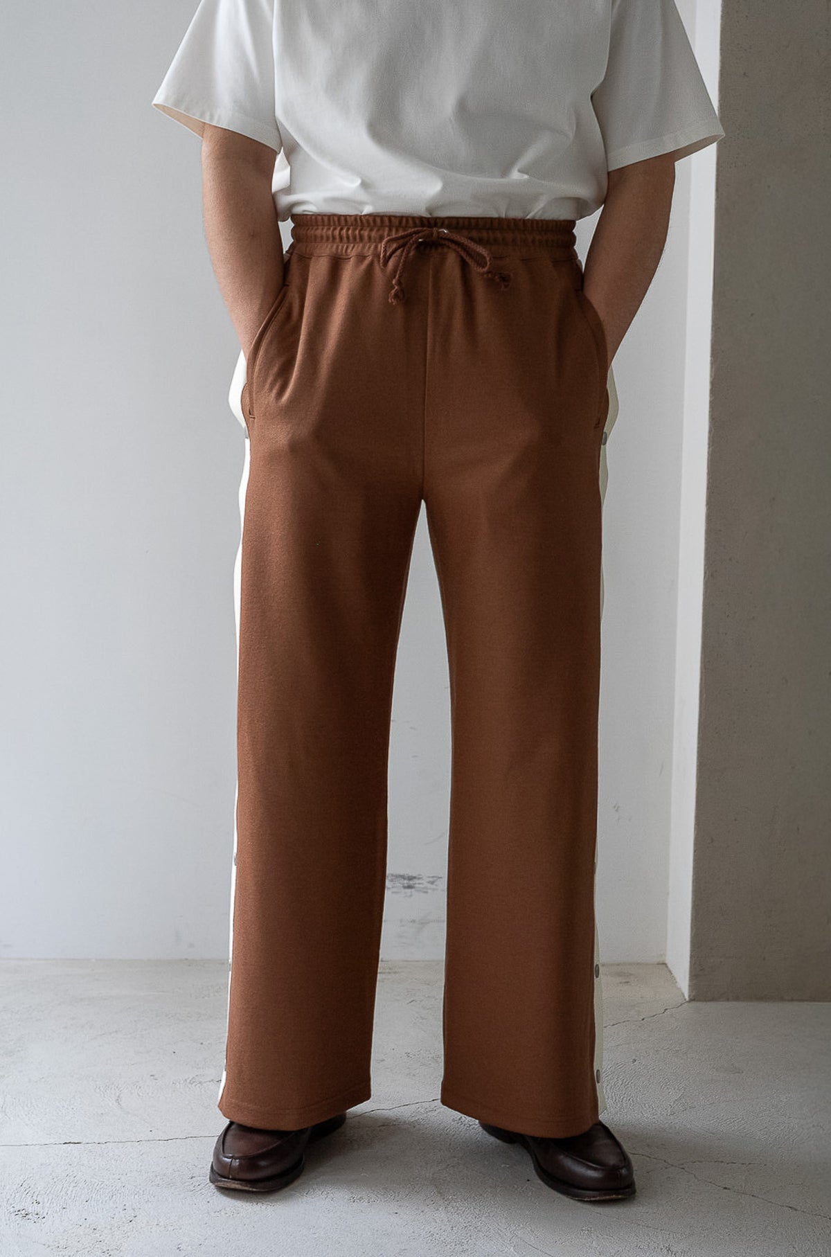 Teraway Wool Trousers 〈FAUVE〉