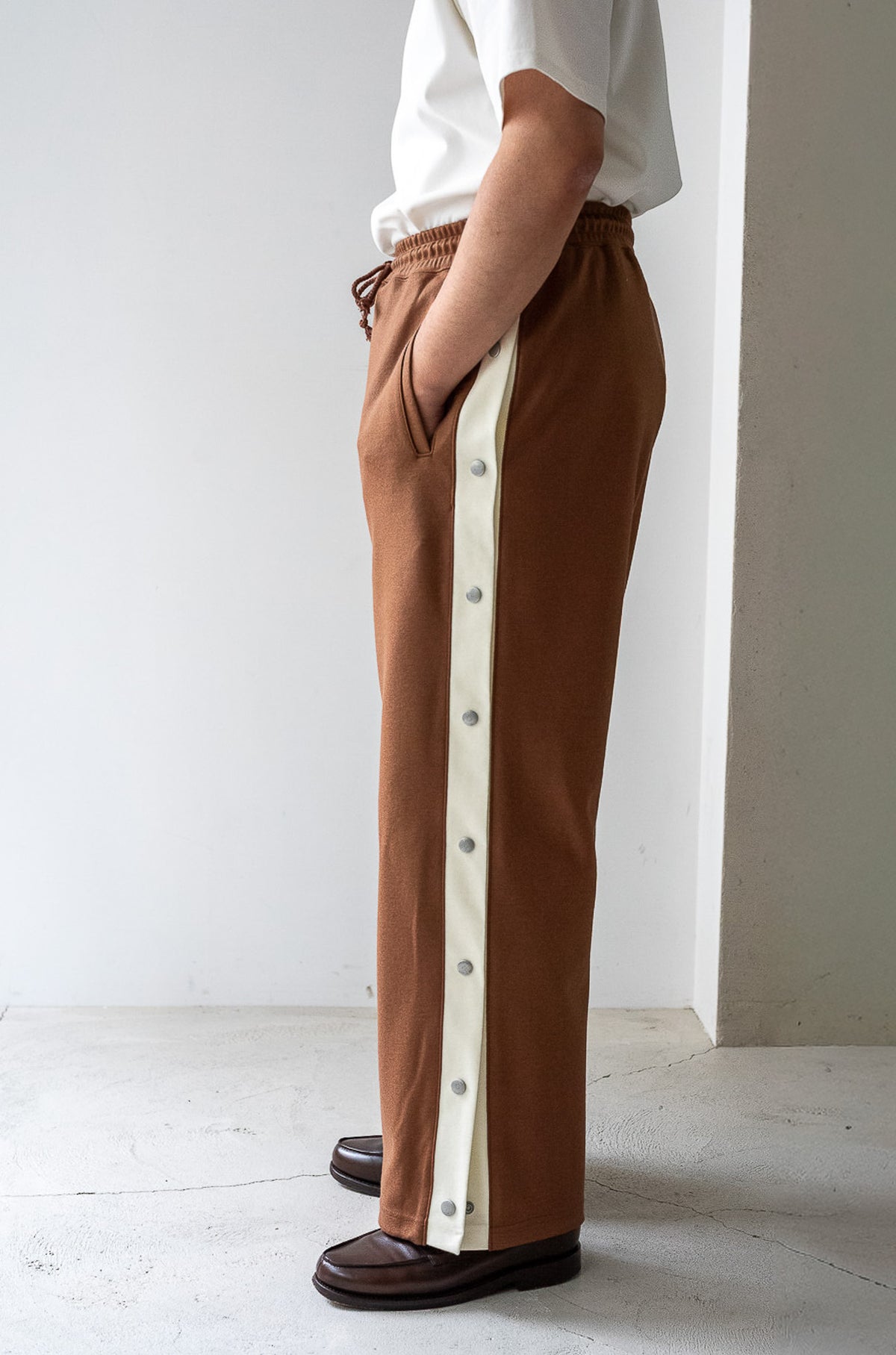 Teraway Wool Trousers 〈FAUVE〉