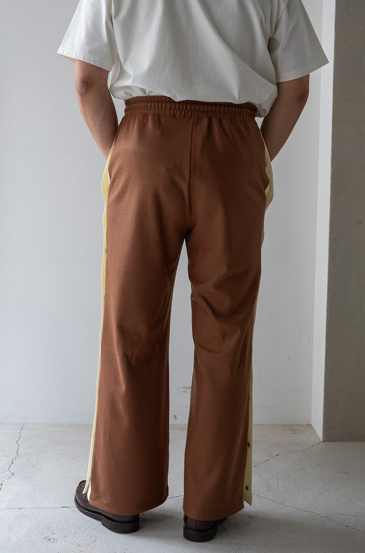 Teraway Wool Trousers 〈FAUVE〉