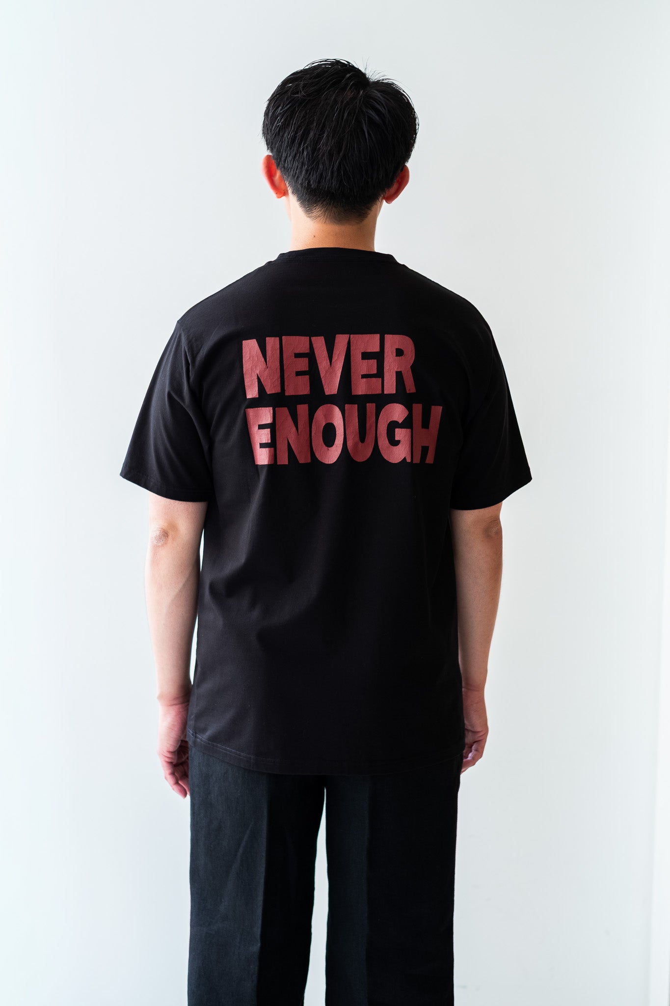 WORLD IS YOURS Tee-Block Letter〔BLACK〕