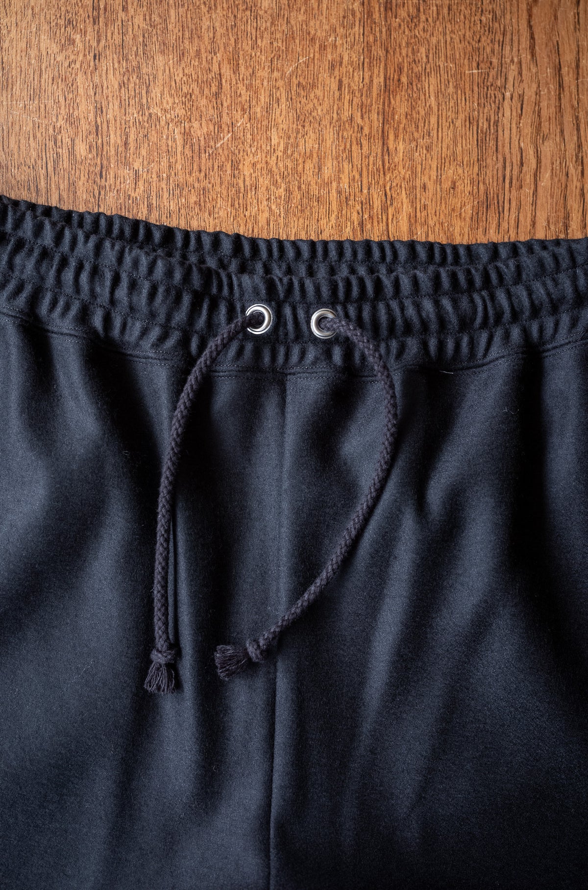 Teraway Wool Trousers 〈NOIR〉