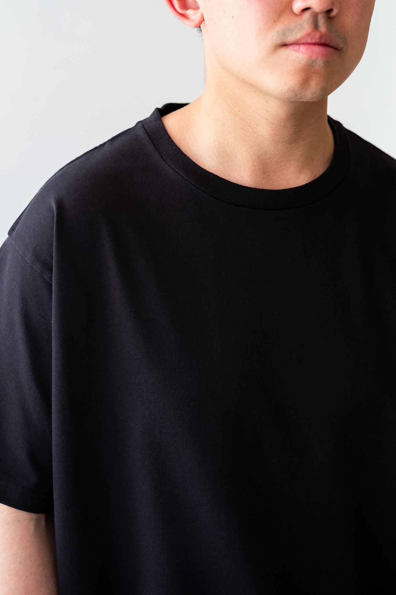 Essential Heavy S/S Tee 〔BLACK〕