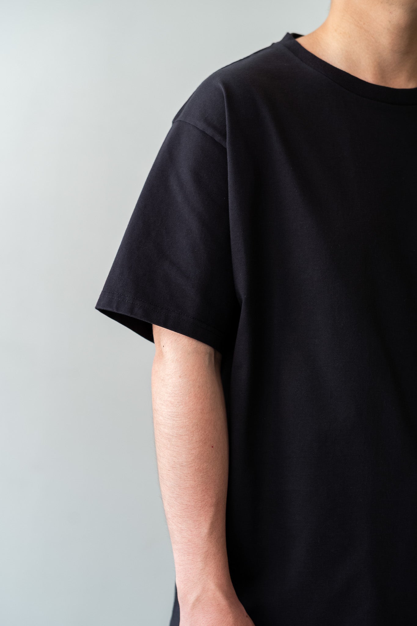 Essential Heavy S/S Tee 〔BLACK〕