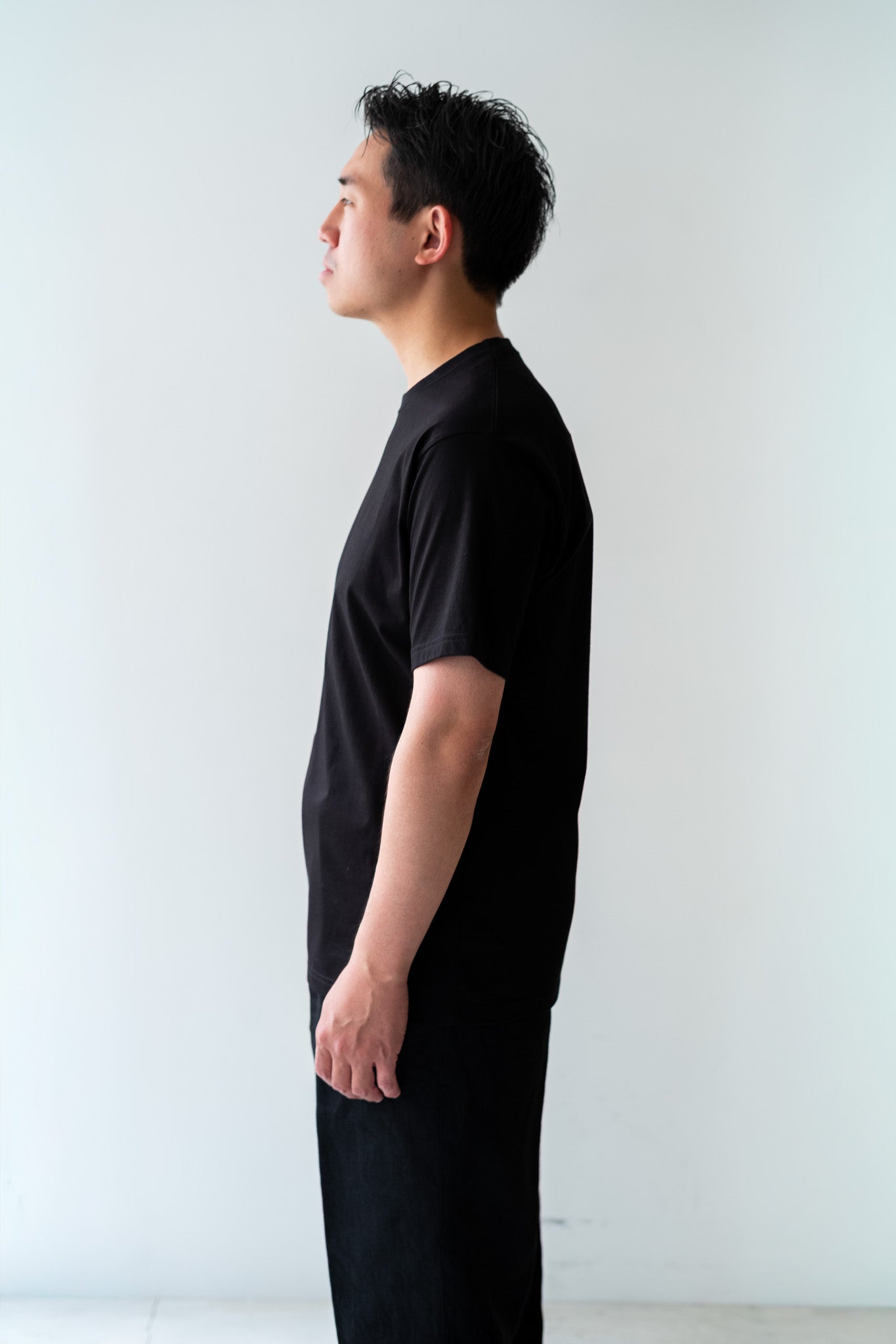 Essential S/S Tee 〔BLACK〕