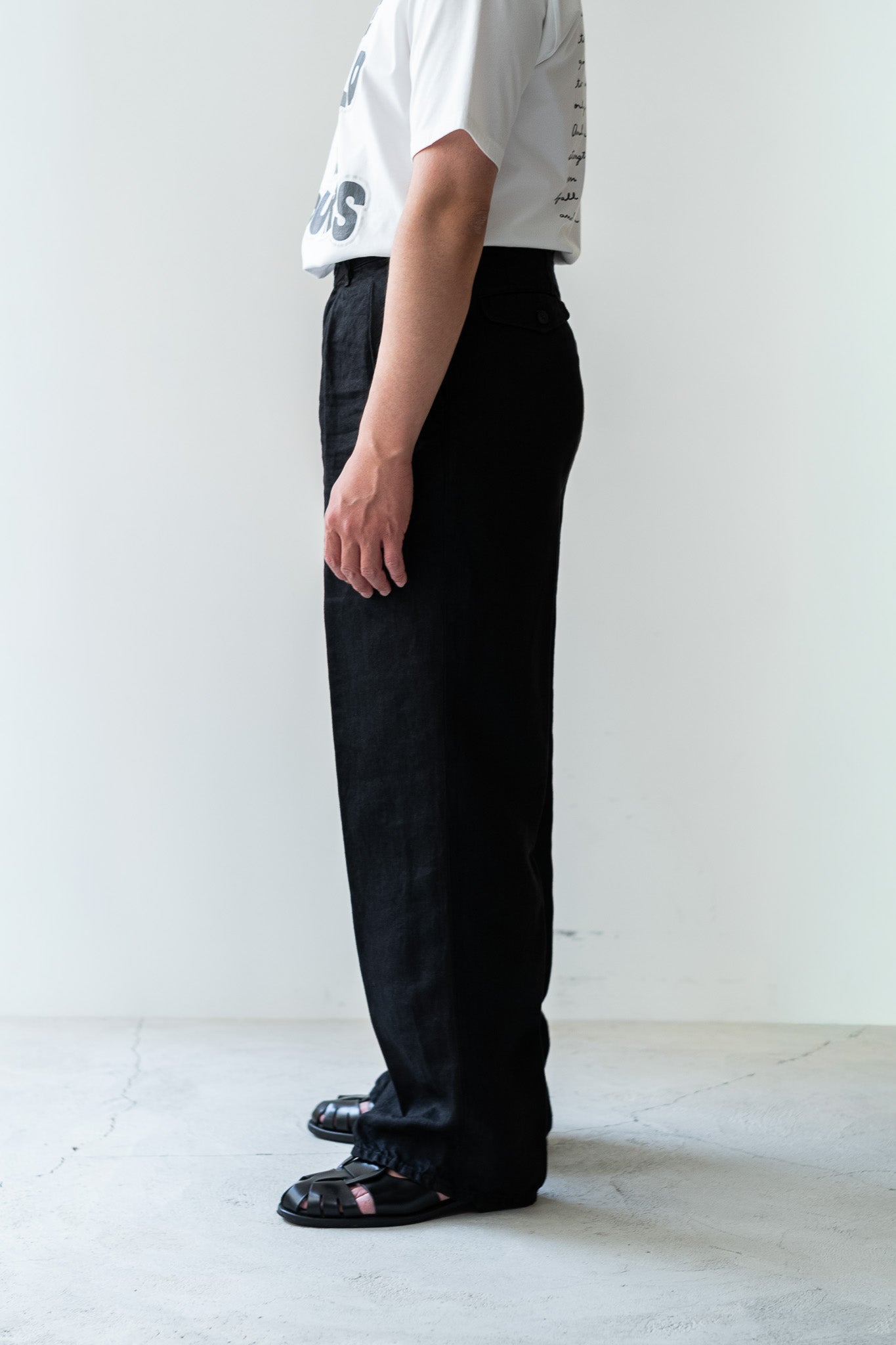 Washed Linen Denim Tuck Trousers 〔NOIR〕