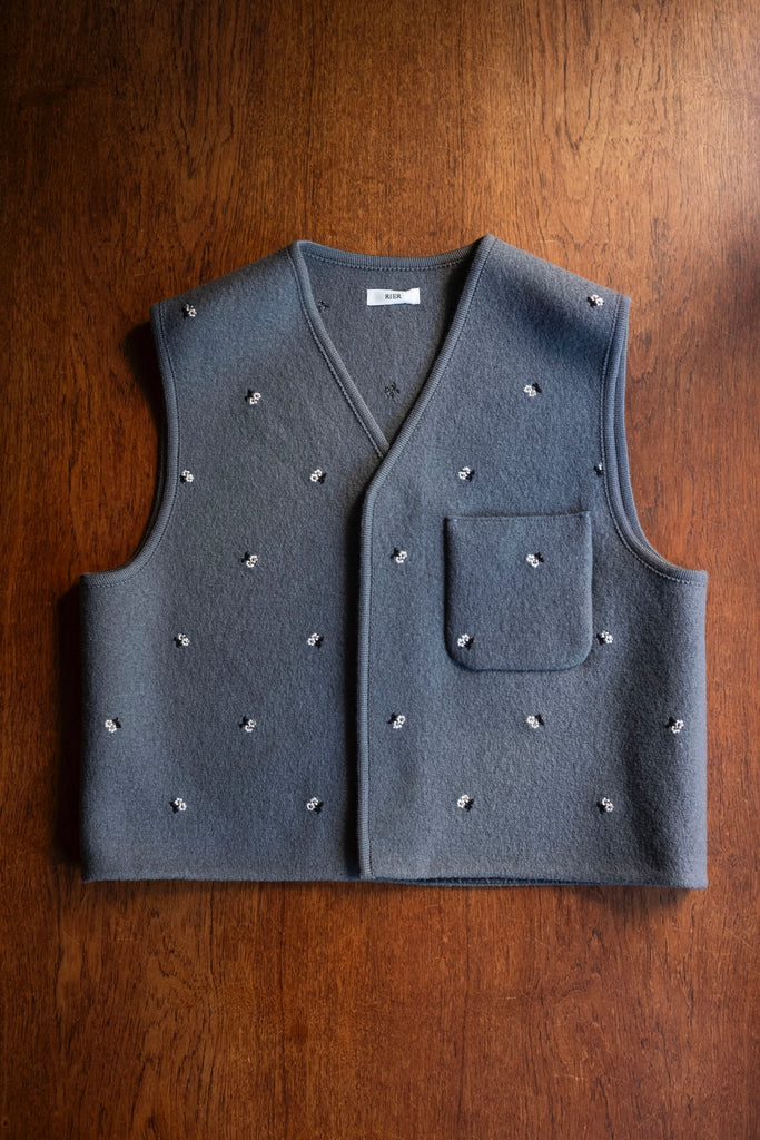 WALKER GILET CITY〔CASTELROCK FLOWER FELTED〕