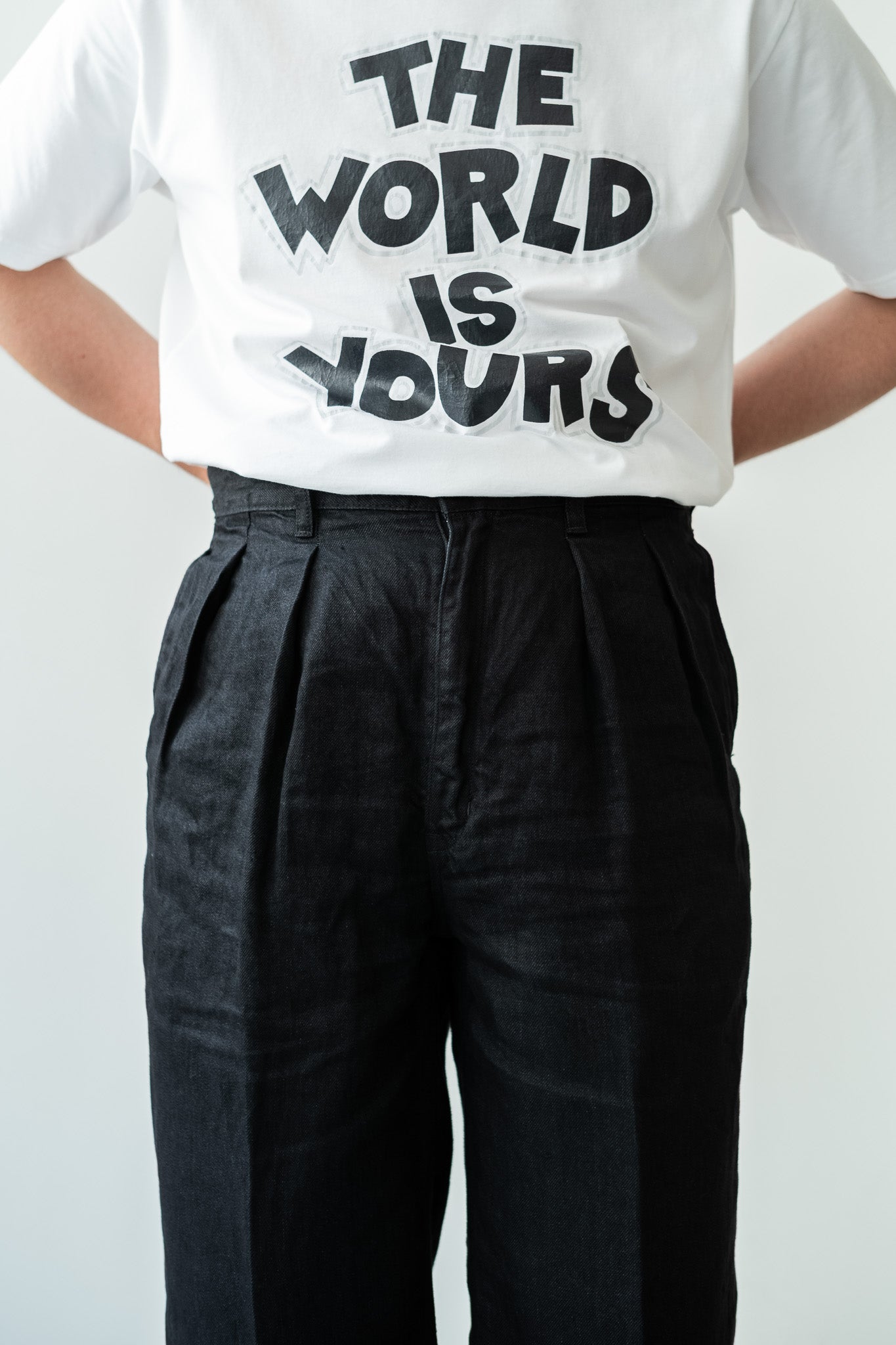 Washed Linen Denim Tuck Trousers 〔NOIR〕