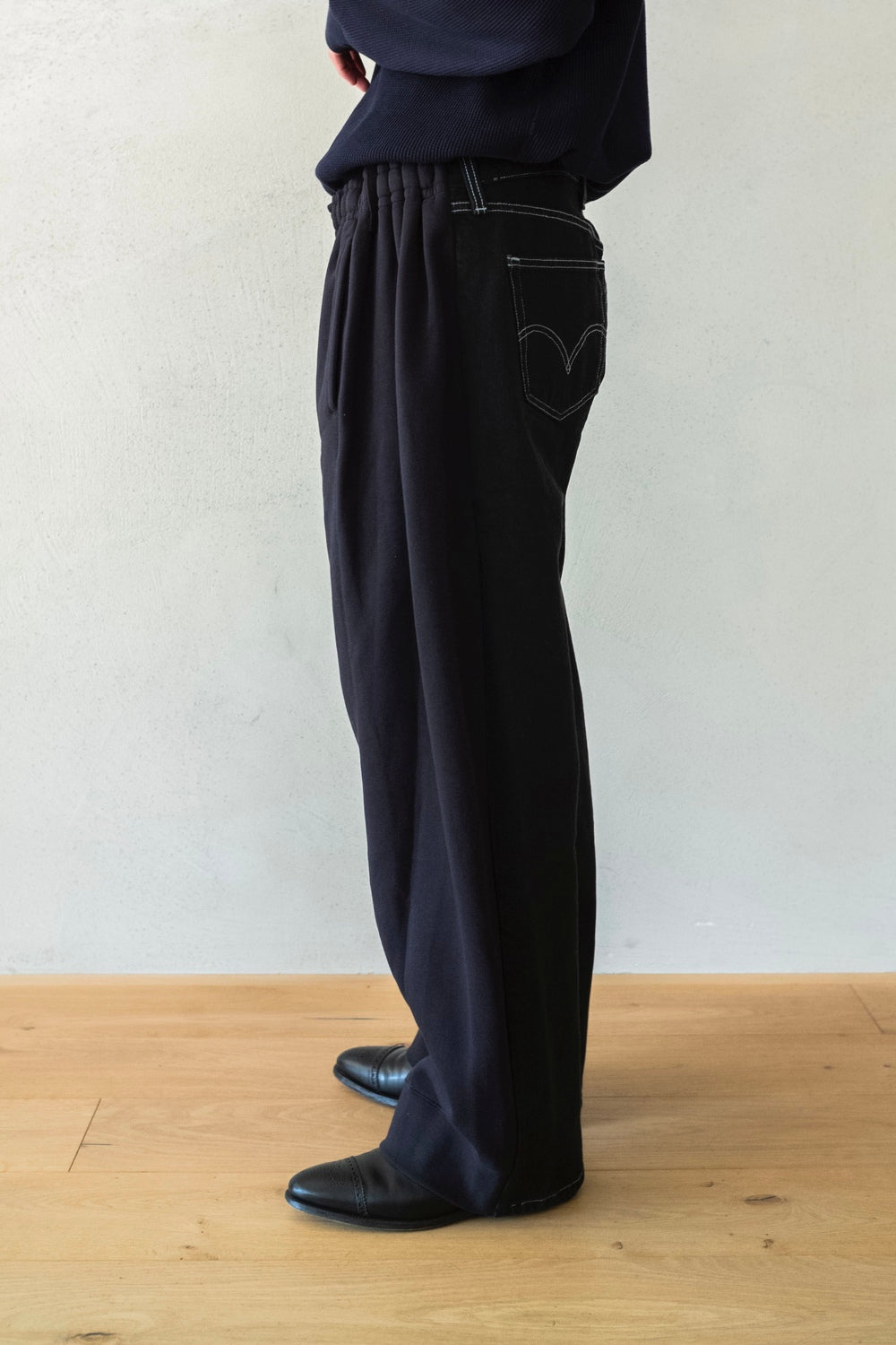 OVERJOGGINGJEANS / BLACK | cliché