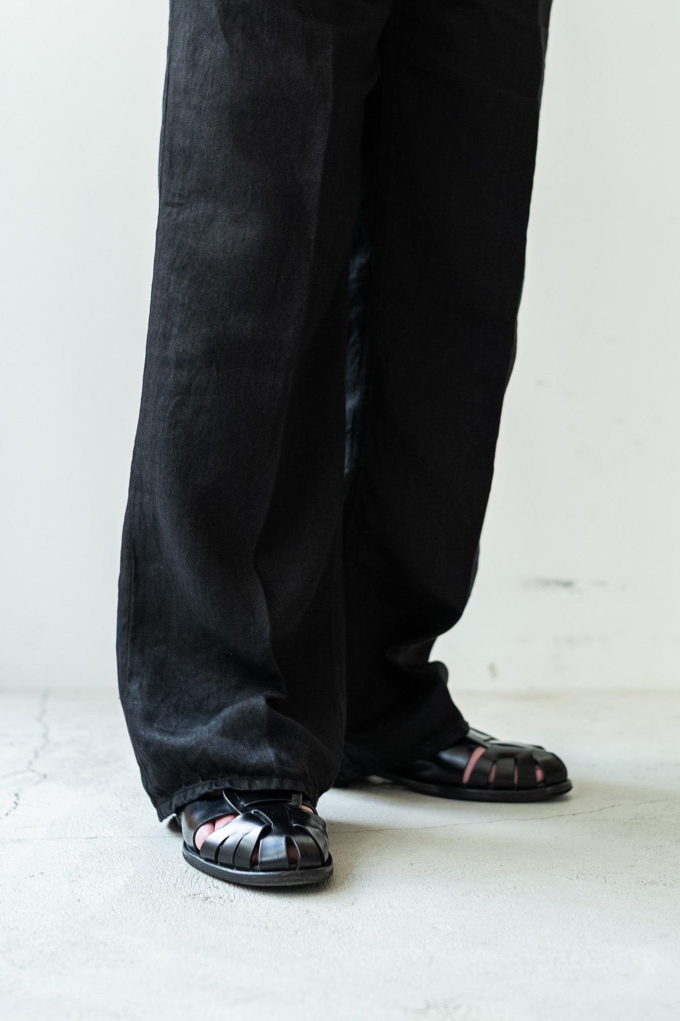 Washed Linen Denim Tuck Trousers 〔NOIR〕