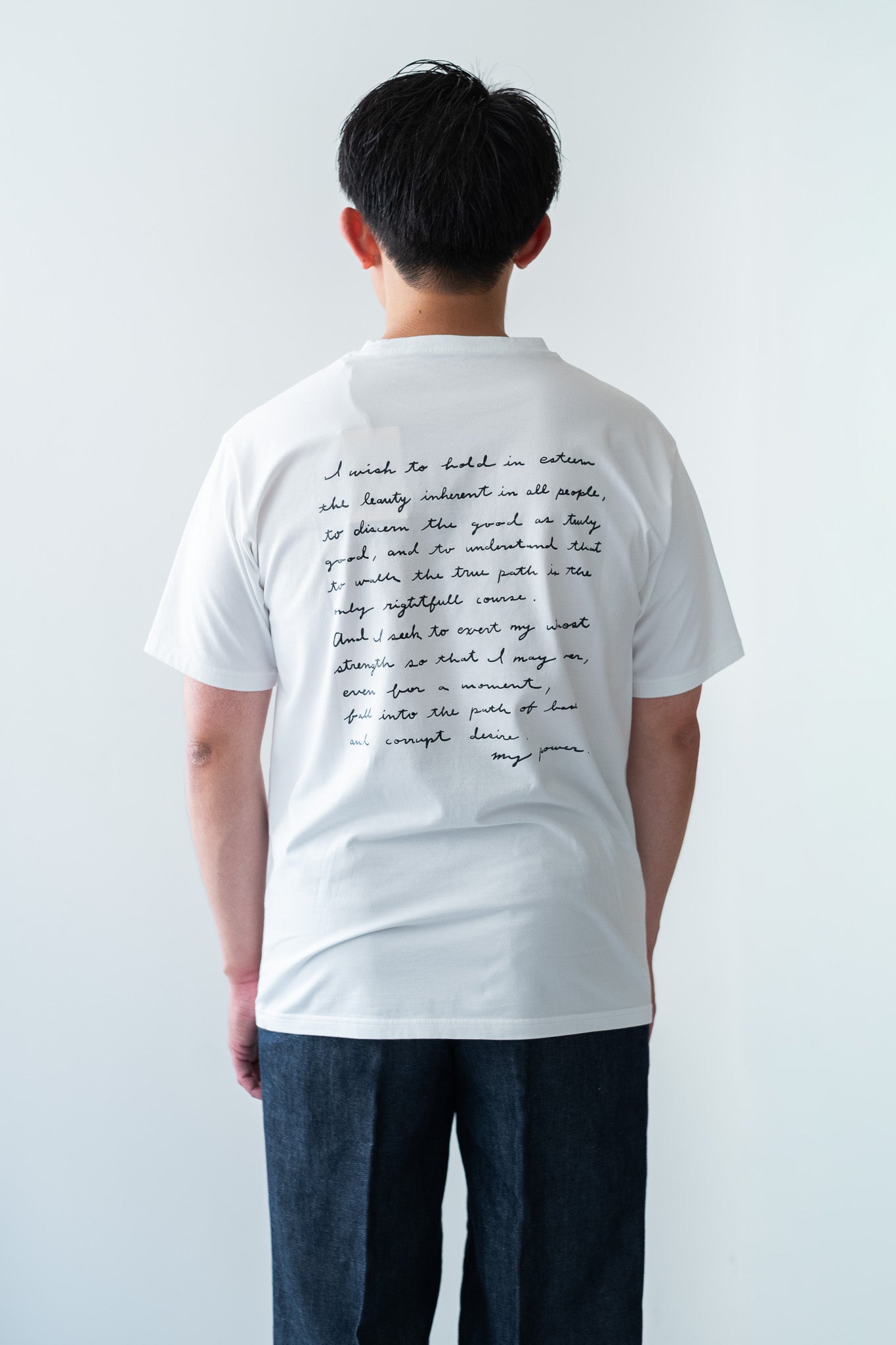 WORLD IS YOURS Tee-Cartoon Letter〔WHITE〕