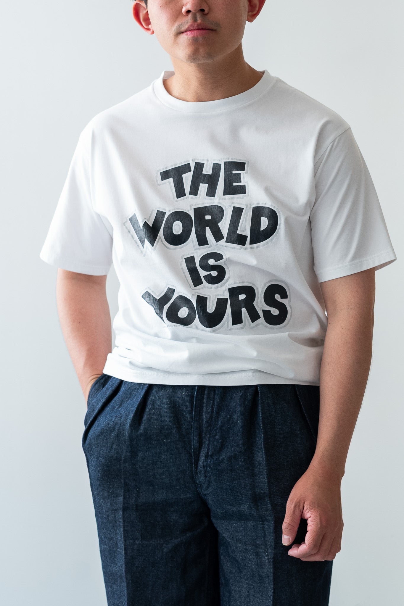 WORLD IS YOURS Tee-Cartoon Letter〔WHITE〕